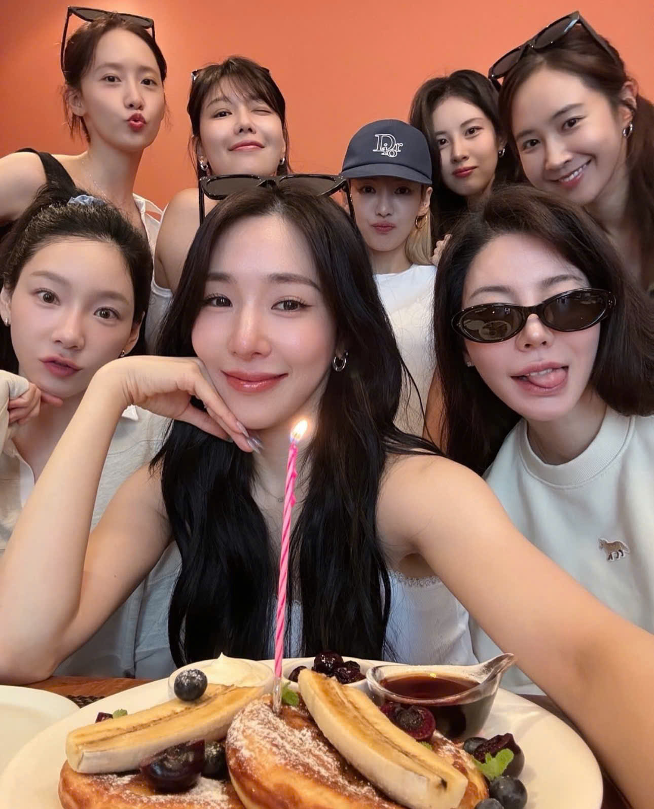 SNSD tái hợp với đội hình đầy đủ 8 thành viên- Ảnh 2. SNSD tái hợp với đội hình đầy đủ 8 thành viên- Ảnh 2.