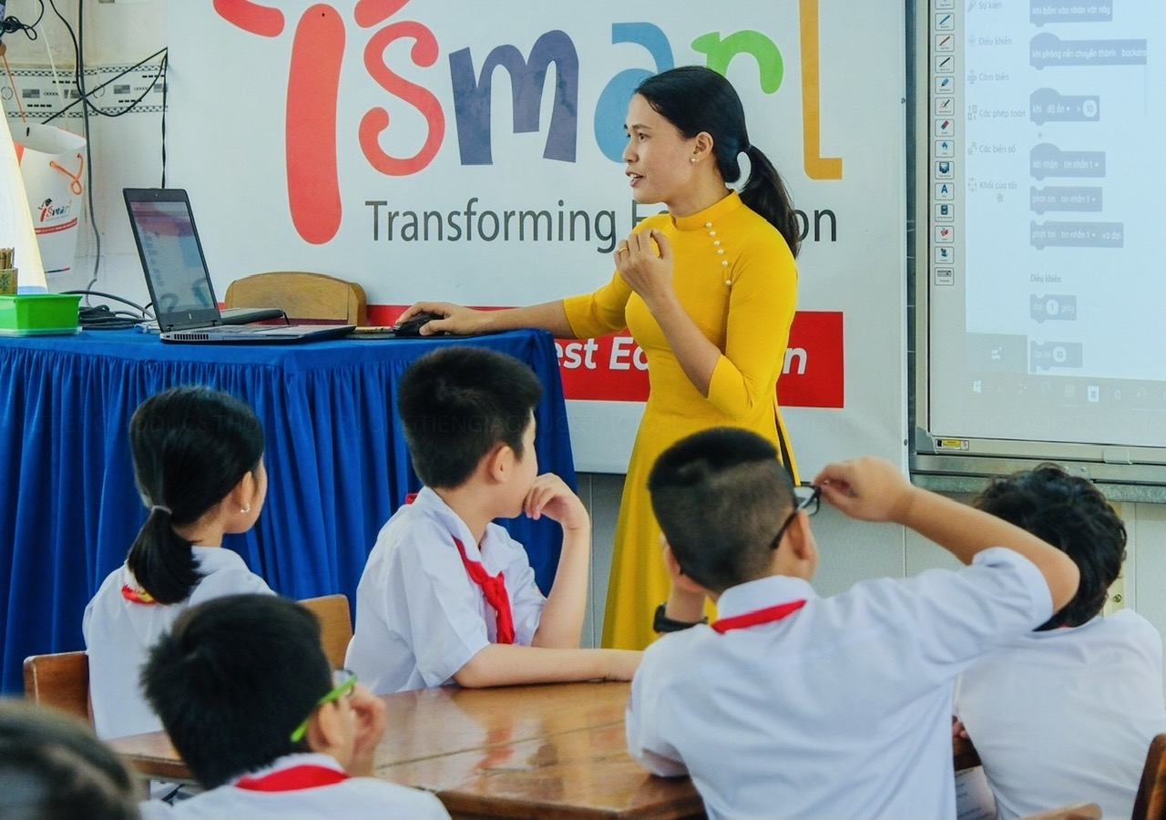 Cần Thơ lại hoãn xét thăng hạng giáo viên sau 5 năm tạm dừng - Ảnh 1.