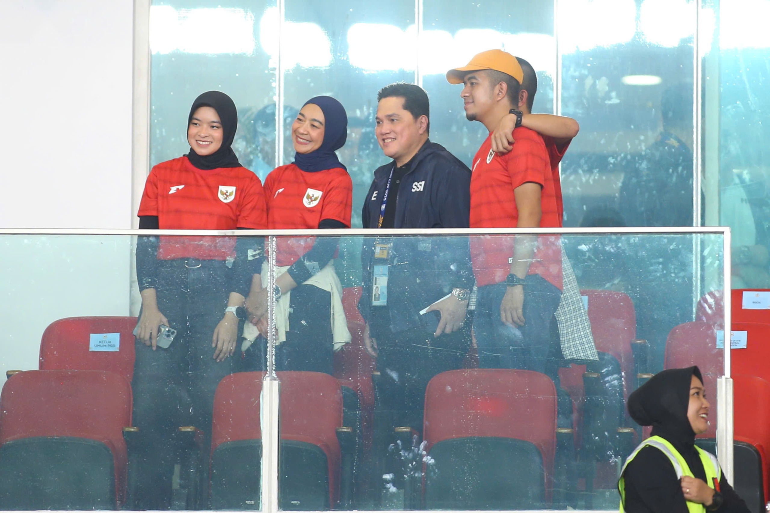 Indonesische voetbalelite in beroering, PSSI-voorzitter gepromoot: Wat zal de FIFA beslissen? - Foto 1. Thượng tầng bóng đá Indonesia biến động, Chủ tịch PSSI lên chức: FIFA quyết định ra sao?- Ảnh 1.