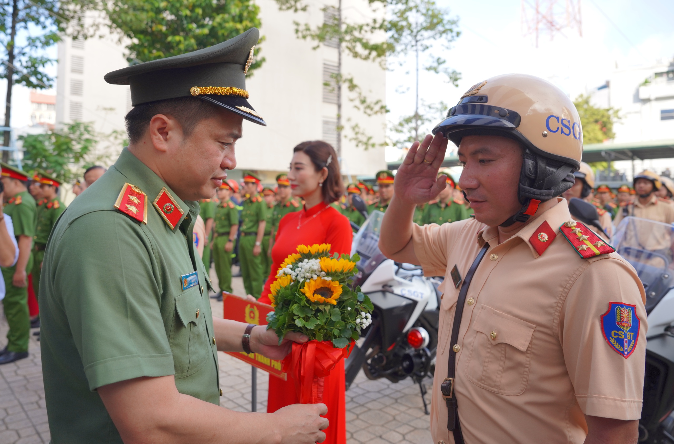 Trung tướng Mai Hoàng, Giám đốc Công an TP.HCM phát lệnh ra quân trấn áp tội phạm - Ảnh 3.
