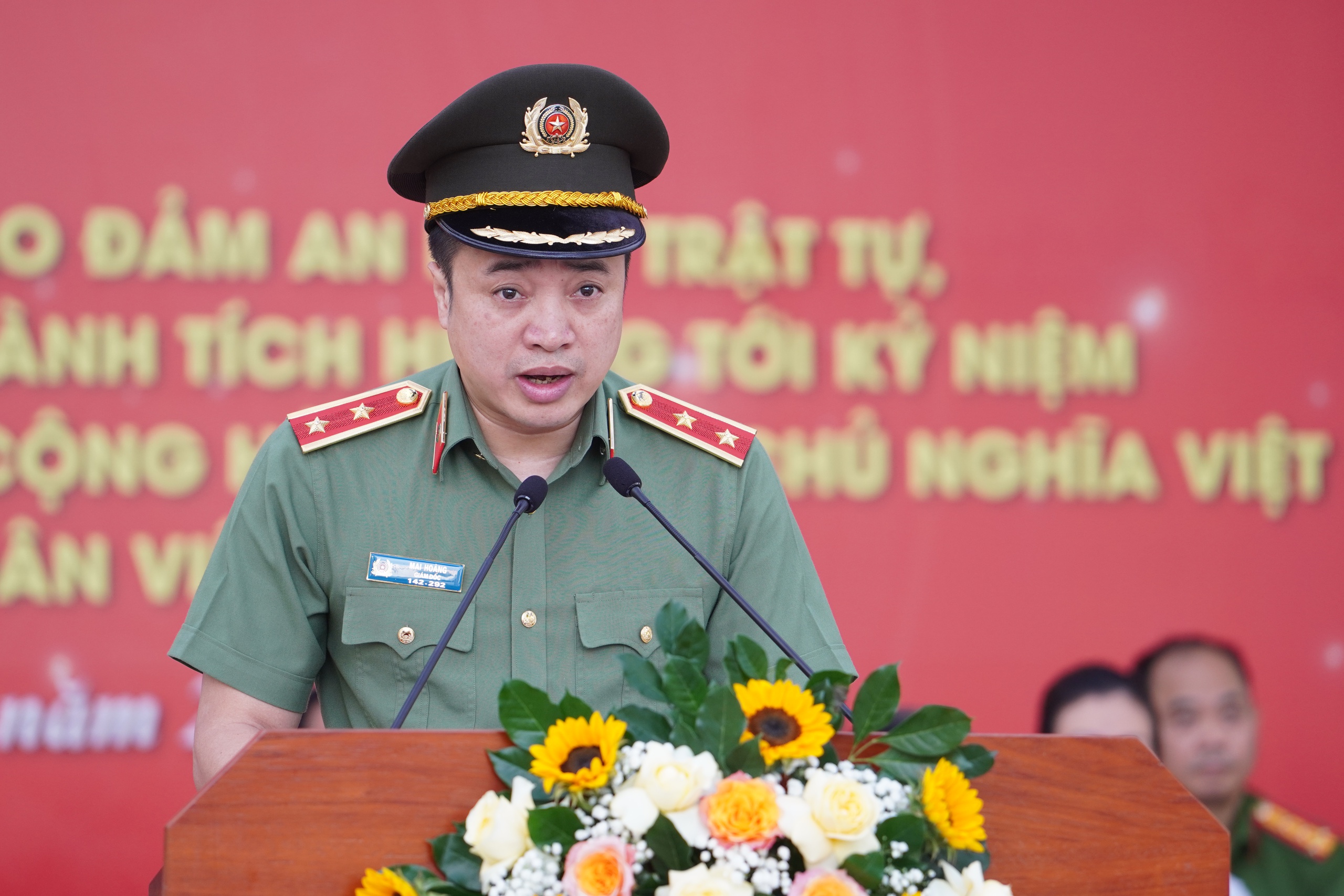 Trung tướng Mai Hoàng, Giám đốc Công an TP.HCM phát lệnh ra quân trấn áp tội phạm - Ảnh 1.