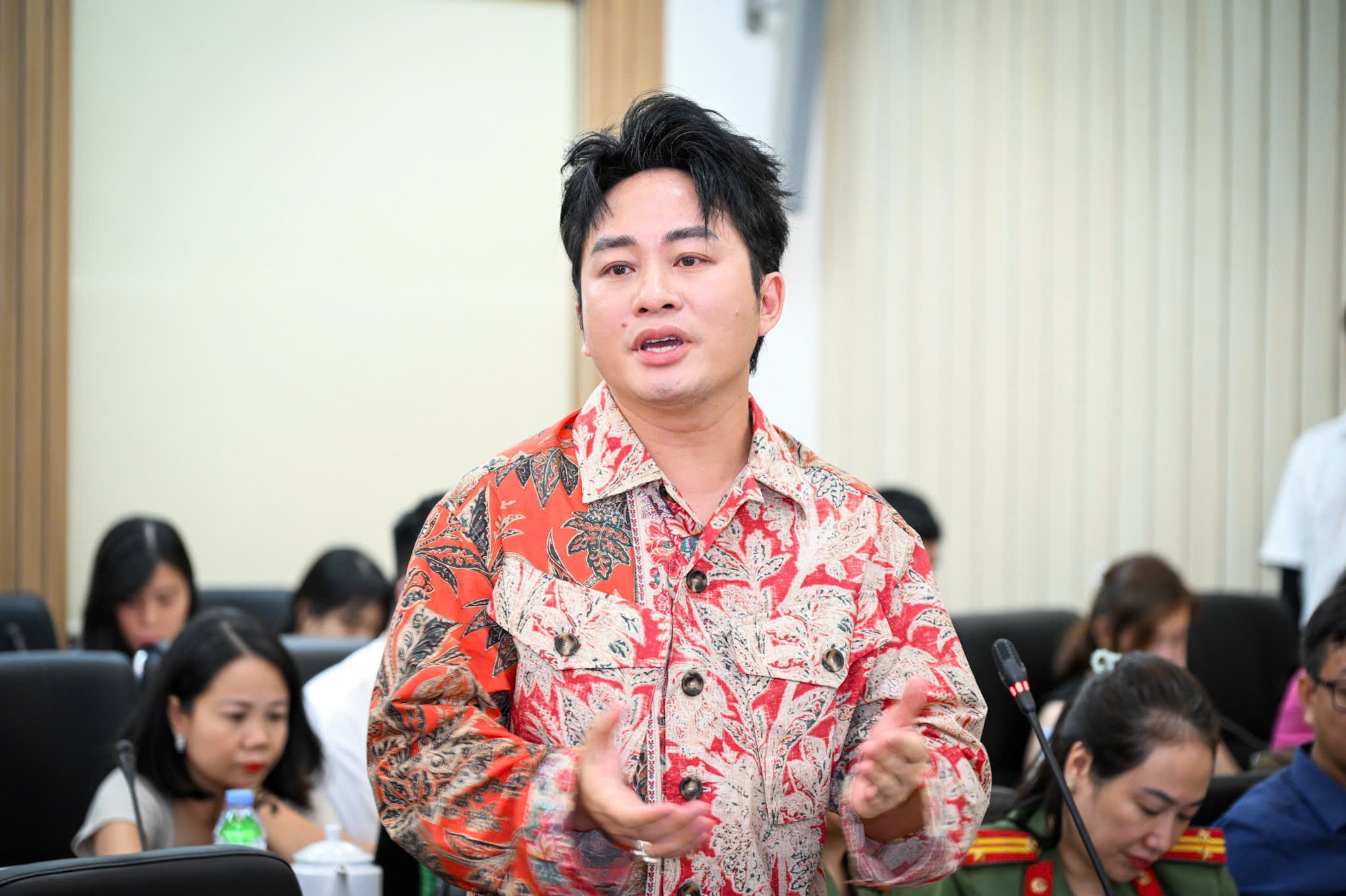 Chương trình Tổ quốc trong tim: Món quà nghệ thuật ý nghĩa cho nhân dân - Ảnh 2.