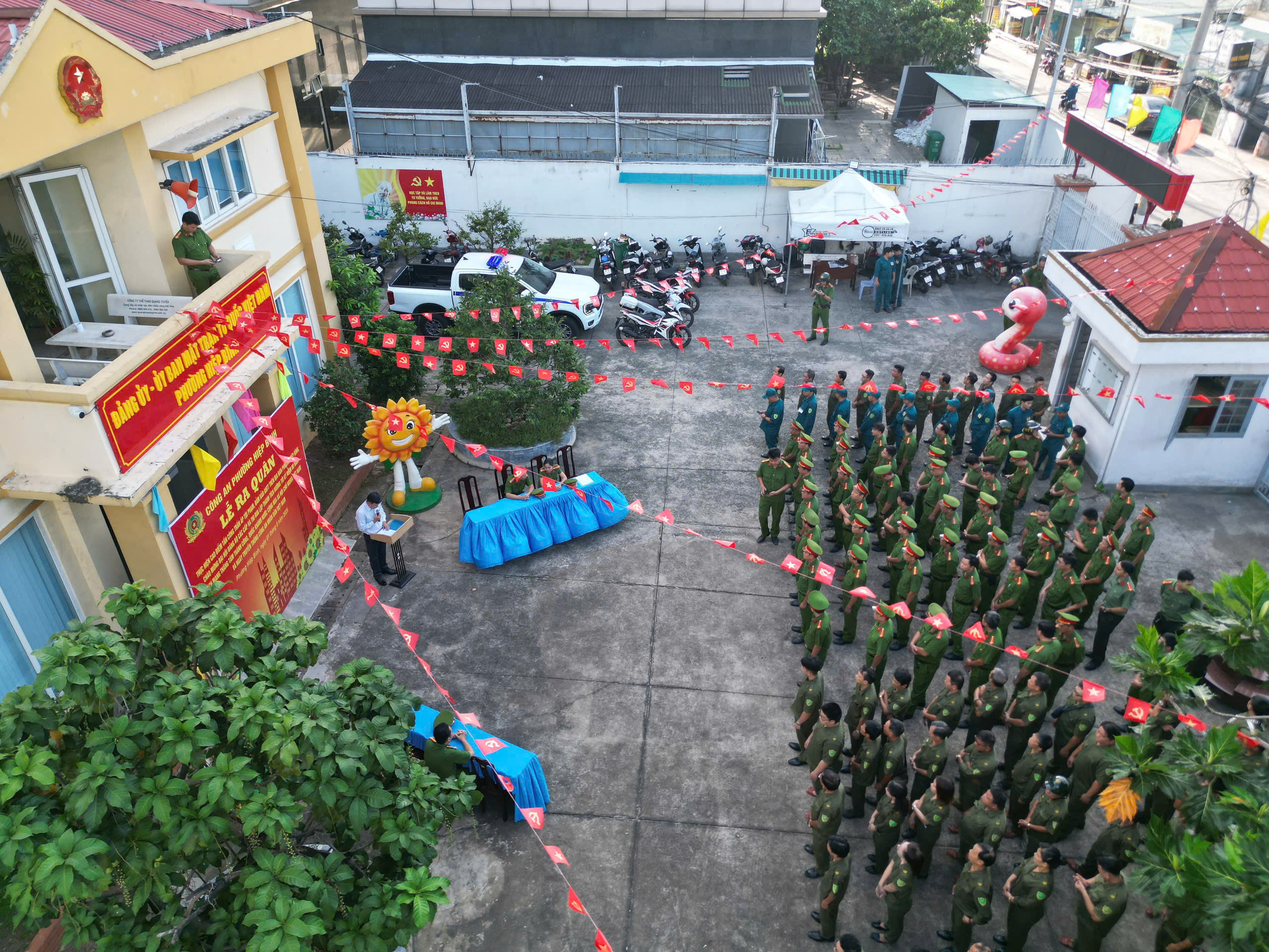 Trung tướng Mai Hoàng, Giám đốc Công an TP.HCM phát lệnh ra quân trấn áp tội phạm - Ảnh 10.