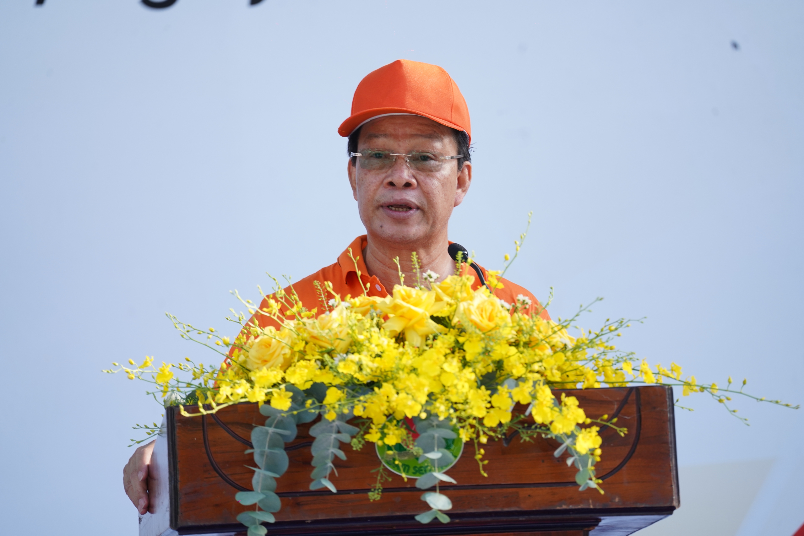 Hơn 5.000 người tham gia đi bộ 'Vì nạn nhân chất độc da cam' - Ảnh 2. Hơn 5.000 người tham gia đi bộ 'Vì nạn nhân chất độc da cam' - Ảnh 2.