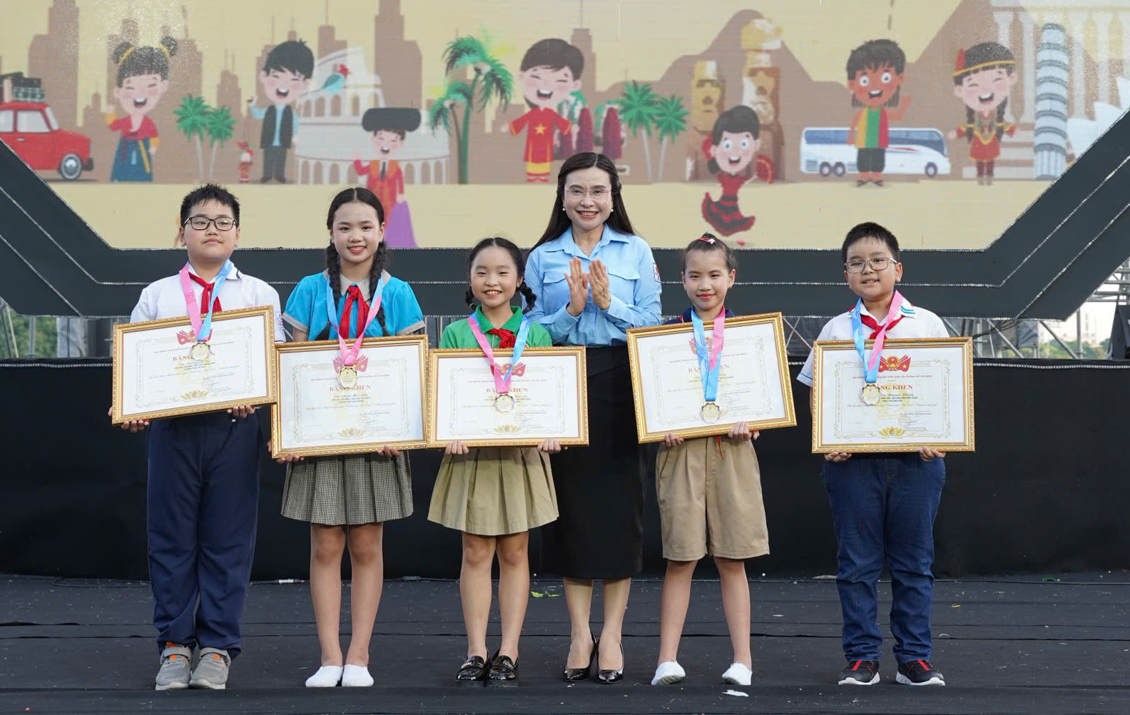 Một sân chơi giúp thiếu nhi mạnh dạn nói, tự tin làm- Ảnh 2. Một sân chơi giúp thiếu nhi mạnh dạn nói, tự tin làm- Ảnh 2.