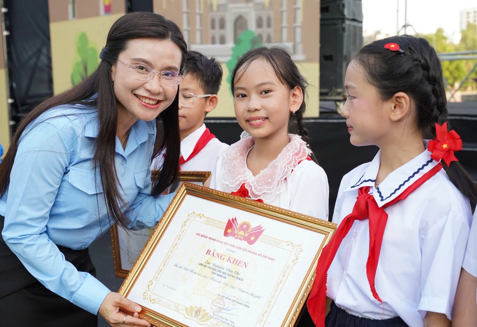 Một sân chơi giúp thiếu nhi mạnh dạn nói, tự tin làm- Ảnh 1. Một sân chơi giúp thiếu nhi mạnh dạn nói, tự tin làm- Ảnh 1.