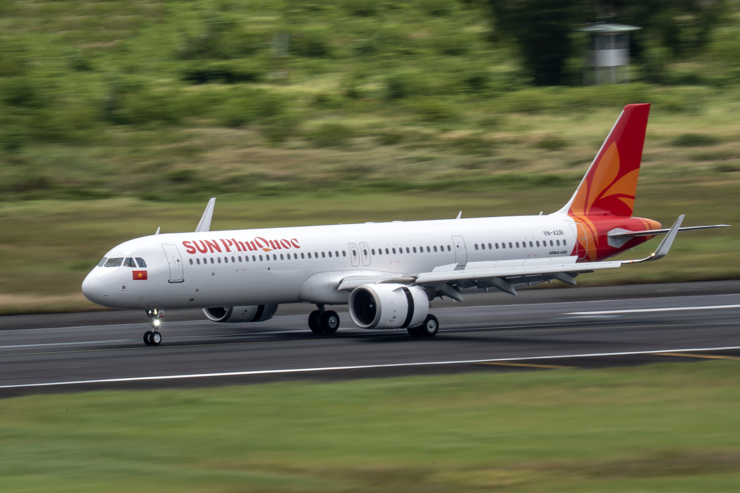 Sun PhuQuoc Airways đón máy bay đầu tiên, dự kiến bán vé từ tháng 10 - Ảnh 4.