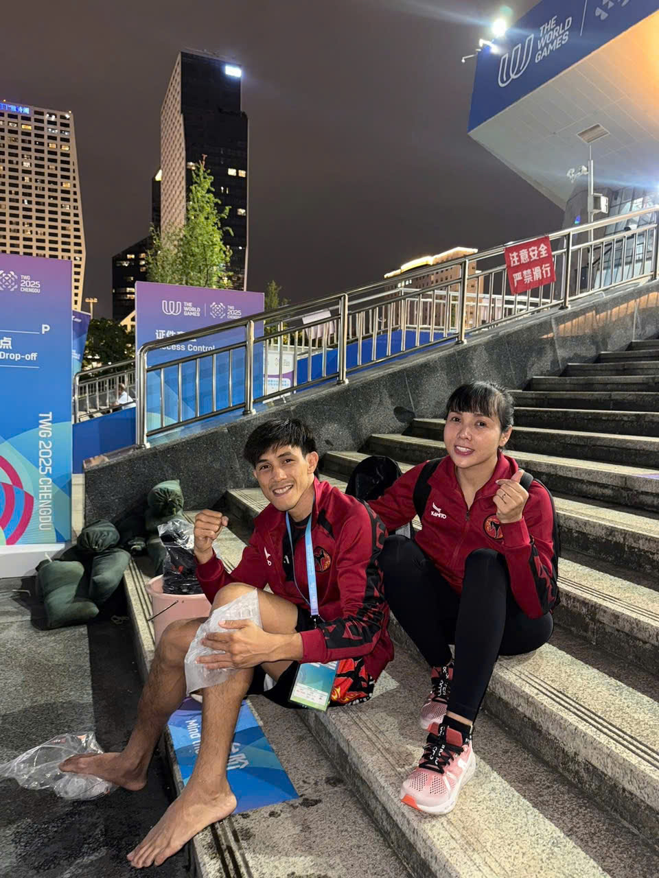 নগুয়েন ট্রান ডুই নাট খুশি কারণ সে বিশ্ব গেমসে তার সেরাটা খেলেছে - ছবি ৪। Nguyễn Trần Duy Nhất hạnh phúc vì đã chơi hết mình tại World Games- Ảnh 4.