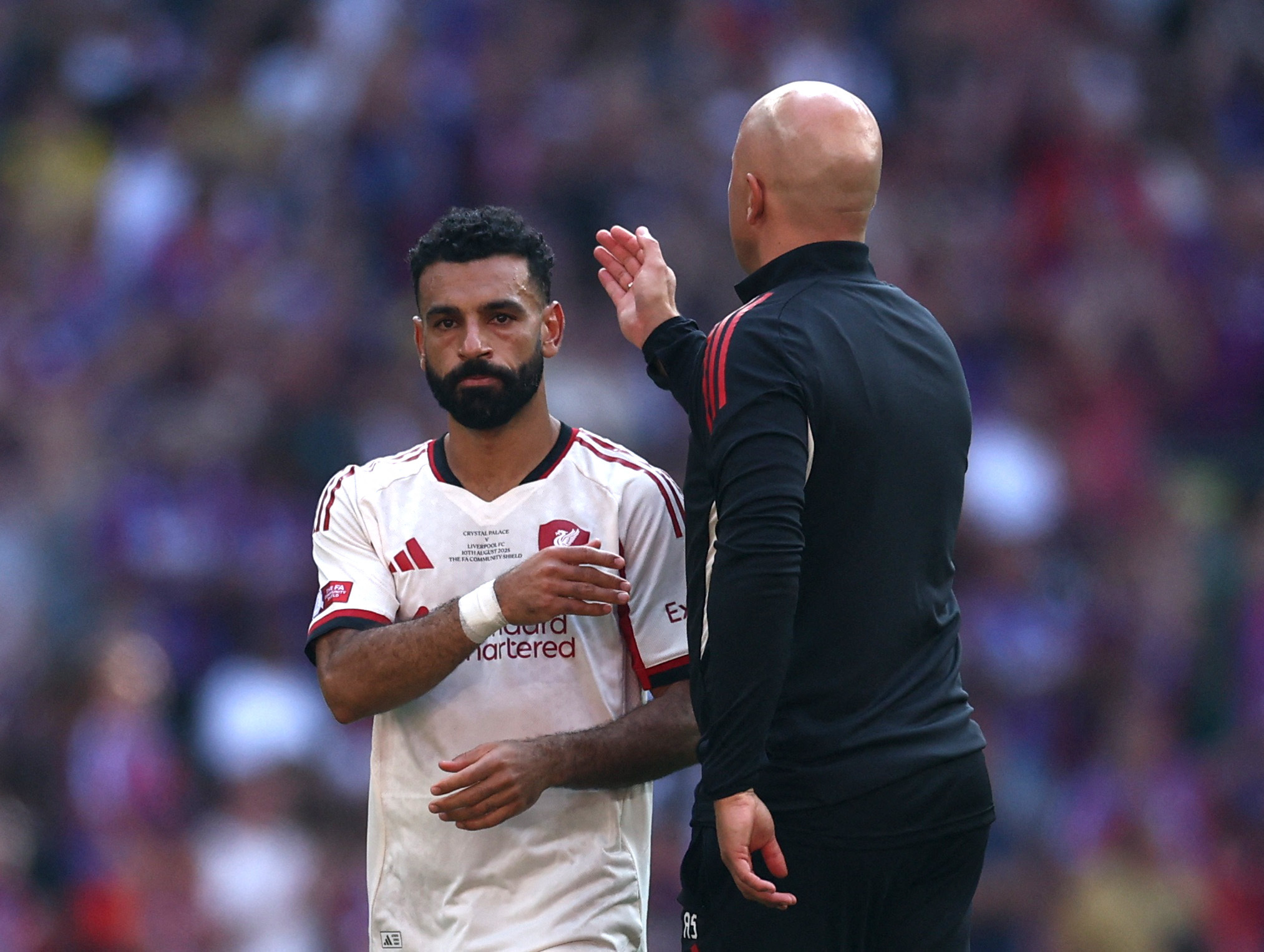 סלאח החמיץ פנדל, ליברפול הפסידה את תואר הסופר קאפ האנגלי לקריסטל פאלאס - תמונה 1. Salah sút hỏng 11 m, Liverpool mất chức vô địch Siêu cúp Anh vào tay Crystal Palace- Ảnh 1.