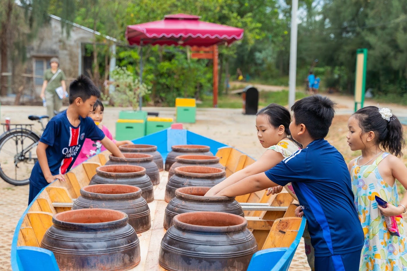 Những ngôi làng tuyệt đẹp ven biển: Làng chài 'khoác áo mới' - Ảnh 4. Những ngôi làng tuyệt đẹp ven biển: Làng chài 'khoác áo mới' - Ảnh 4.