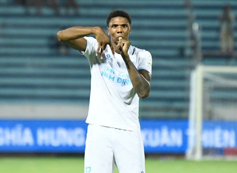 Đại gia V.League gạch tên Xuân Son, 'người khổng lồ' nói thẳng sự thật về trụ cột ĐT Việt Nam