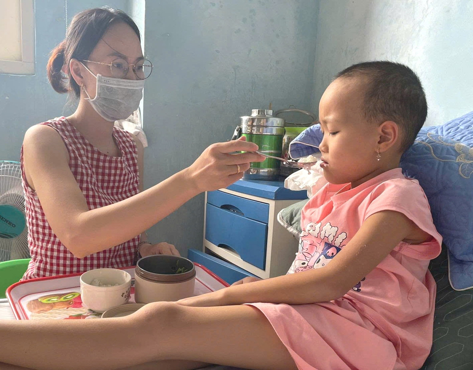 Xin giúp cháu bé 7 tuổi bị bệnh nặng- Ảnh 2.
