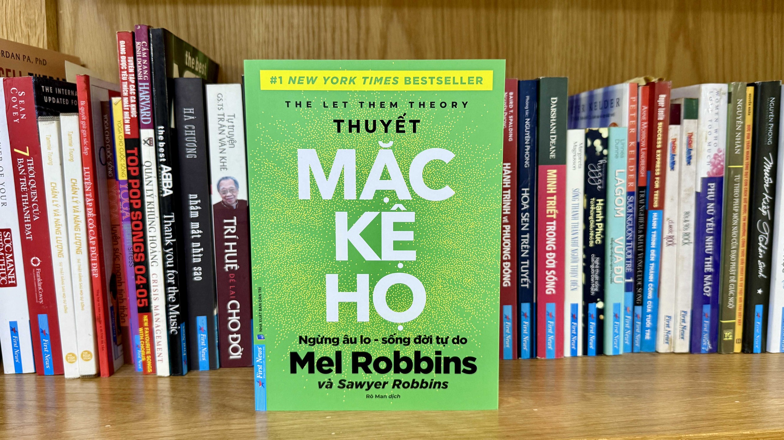 Những hấp dẫn để cuốn sách 'Thuyết mặc kệ họ' được dịch ra hơn 56 ngôn ngữ - Ảnh 2.