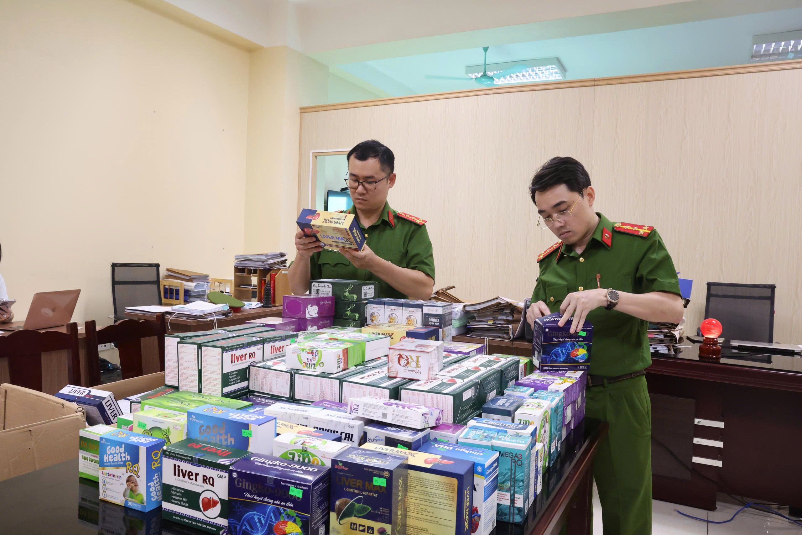 'Công xưởng' sản xuất thực phẩm chức năng giả, thu lời ngàn tỉ- Ảnh 2.