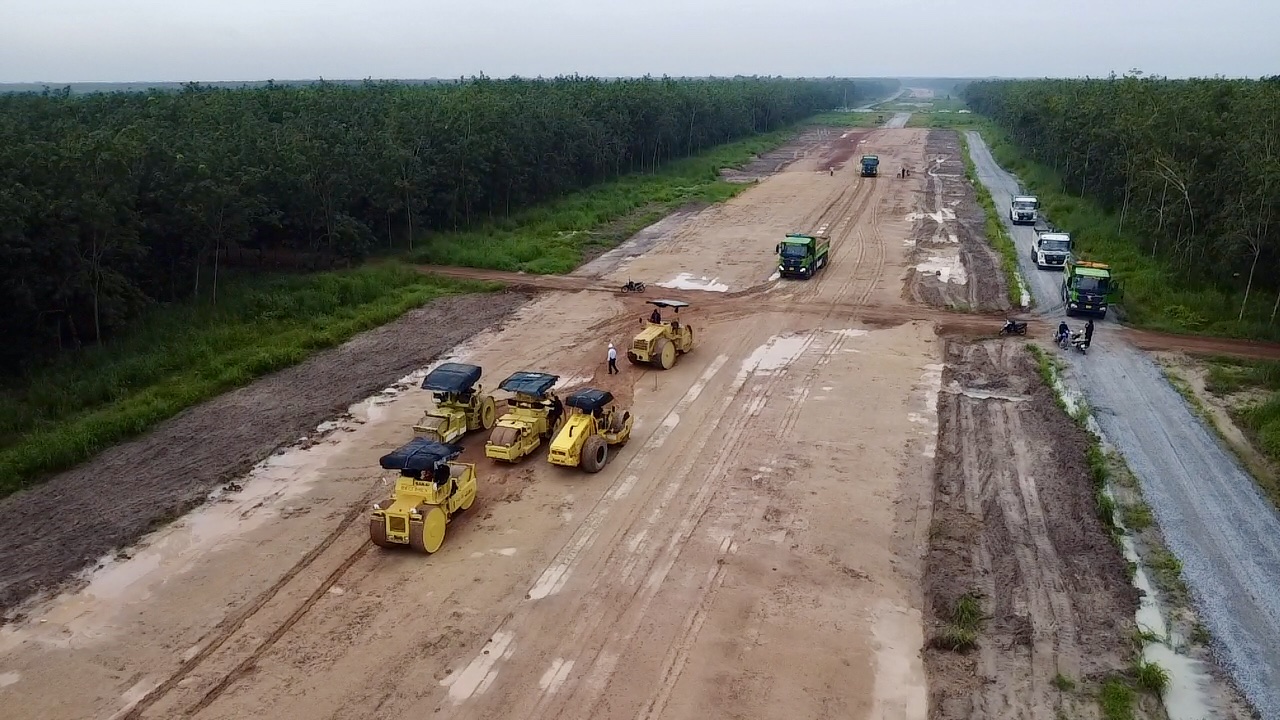 Đang thi công 9,5km cao tốc TP.HCM - Thủ Dầu Một - Chơn Thành - Ảnh 1.
