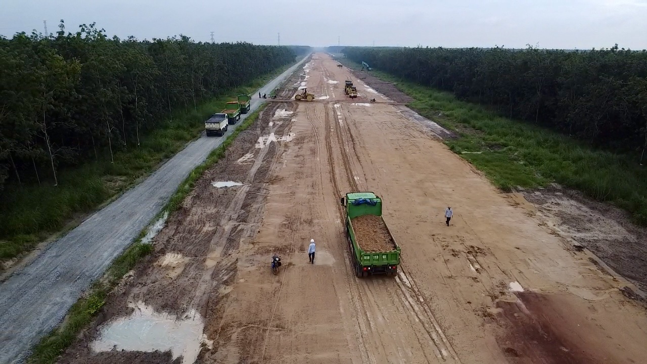 Đang thi công 9,5km cao tốc TP.HCM - Thủ Dầu Một - Chơn Thành - Ảnh 3.