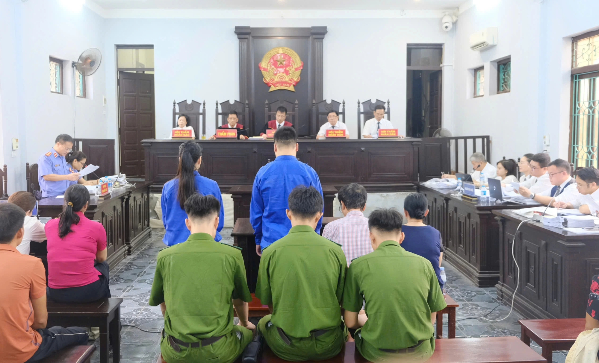 Phó hiệu trưởng bị nữ giáo viên mầm non lừa tiền suốt 9 năm- Ảnh 1.