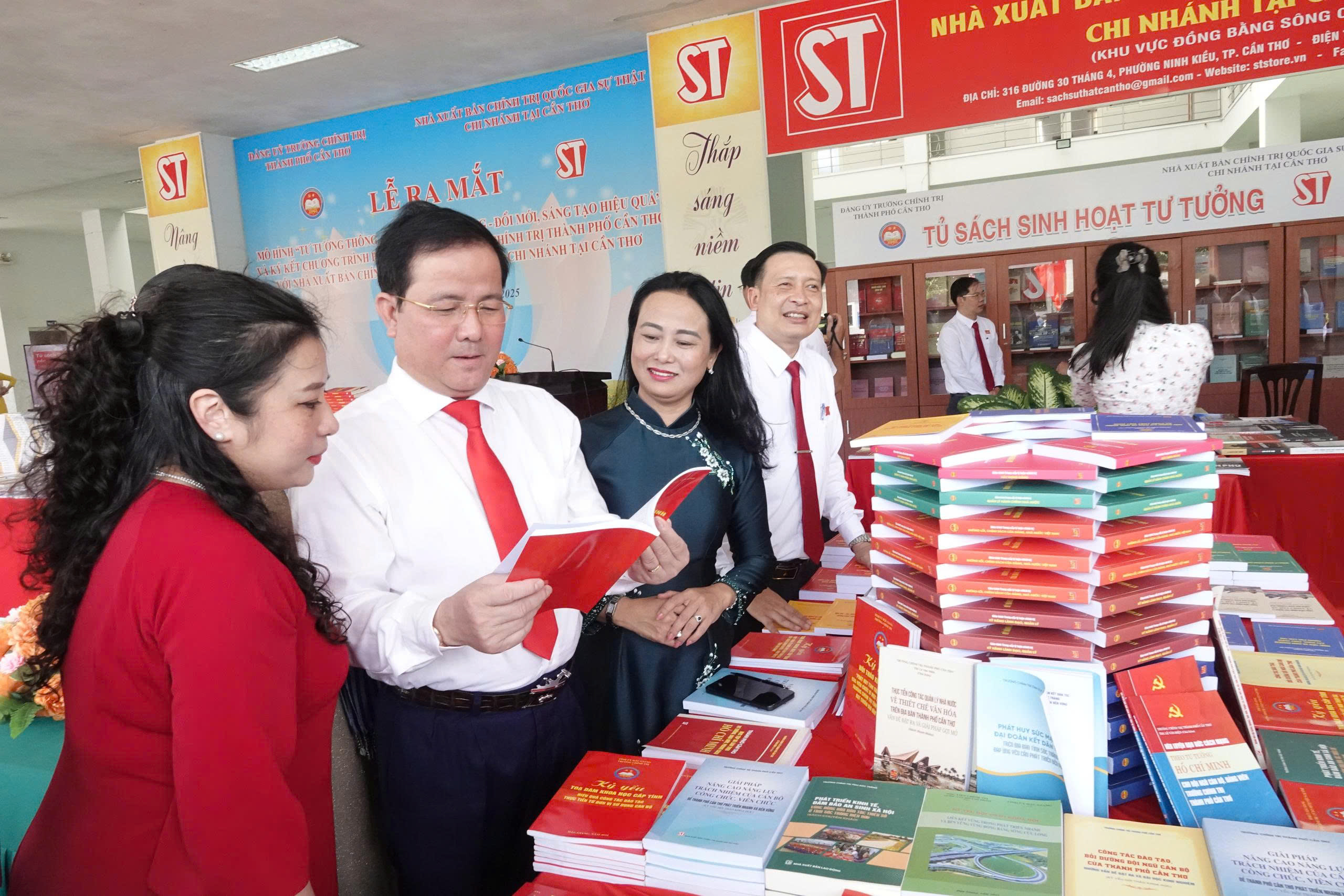 Trường Chính trị TP.Cần Thơ: 'Tư tưởng thông, hành động thoáng, đổi mới, sáng tạo hiệu quả'  - Ảnh 2.