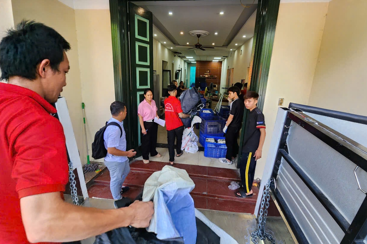 Nhiều cơ quan chuyển đồ đạc, trả mặt bằng để làm quảng trường sát hồ Hoàn Kiếm- Ảnh 1.