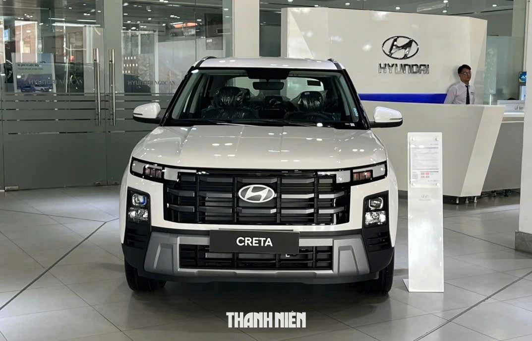 10 ô tô động cơ xăng, dầu bán chạy nhất Việt Nam tháng 2.2026: Toyota áp đảo - Ảnh 7.