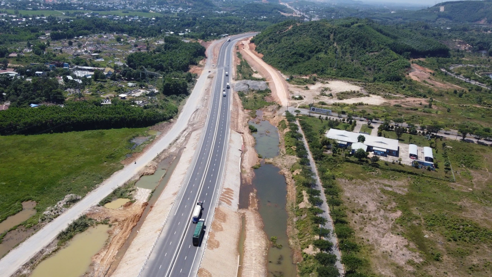 Toàn cảnh cao tốc Hòa Liên – Túy Loan trước ngày thông xe kỹ thuật- Ảnh 12. Toàn cảnh cao tốc Hòa Liên – Túy Loan trước ngày thông xe kỹ thuật- Ảnh 12.