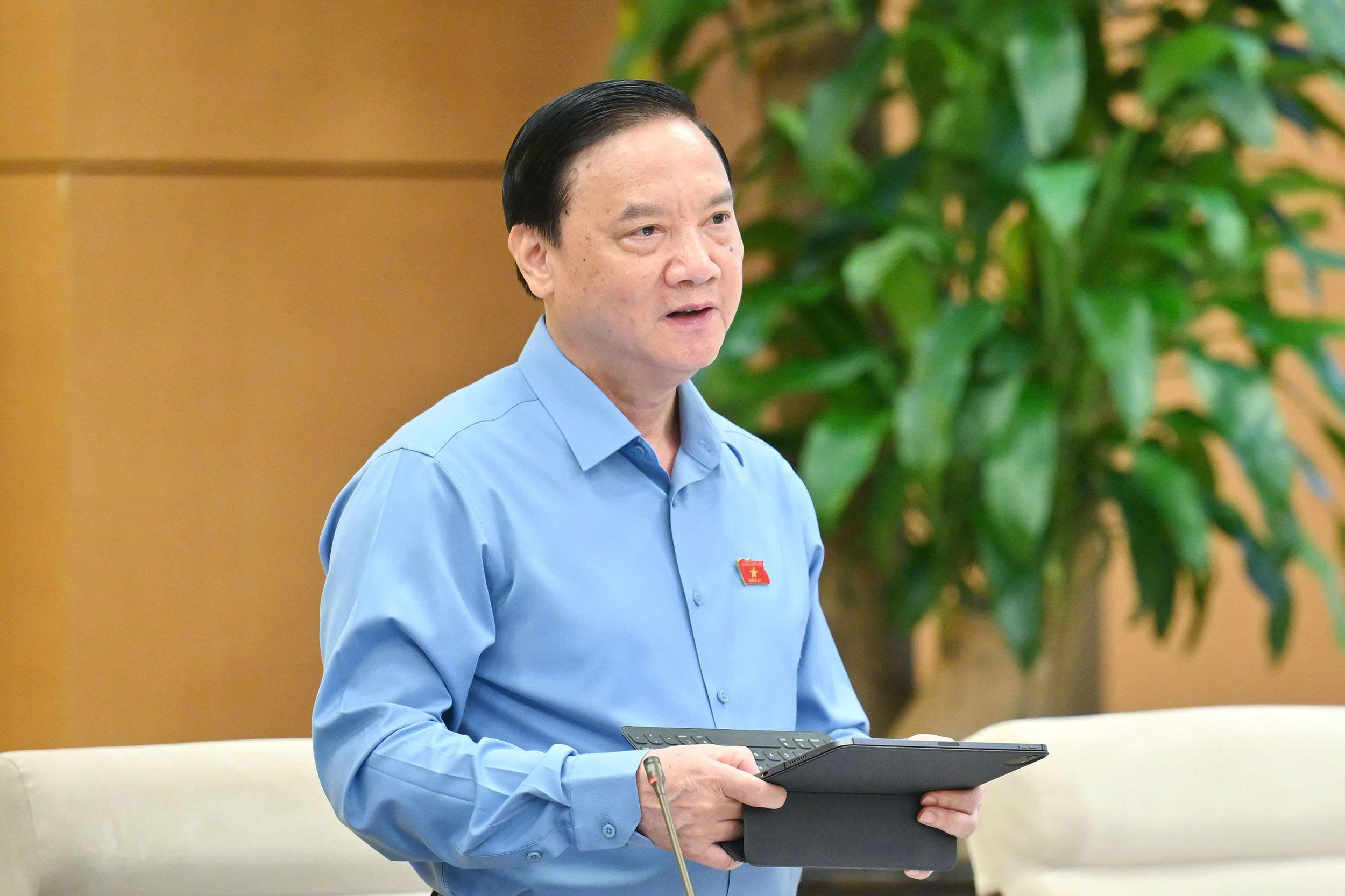 Bộ trưởng GD-ĐT nói về việc siết đào tạo ngành y dược, luật- Ảnh 2. Bộ trưởng GD-ĐT nói về việc siết đào tạo ngành y dược, luật- Ảnh 2.
