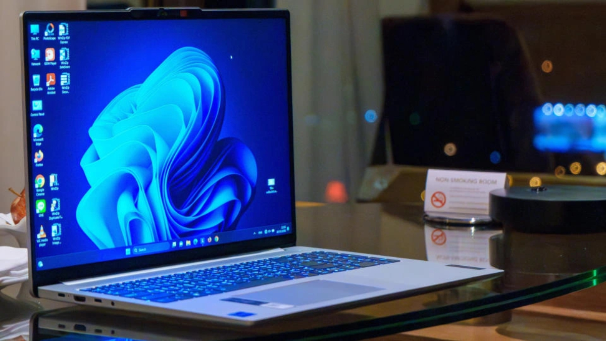 Tránh lãng phí tiền mua thiết bị Apple khi còn là sinh viên - Ảnh 3.