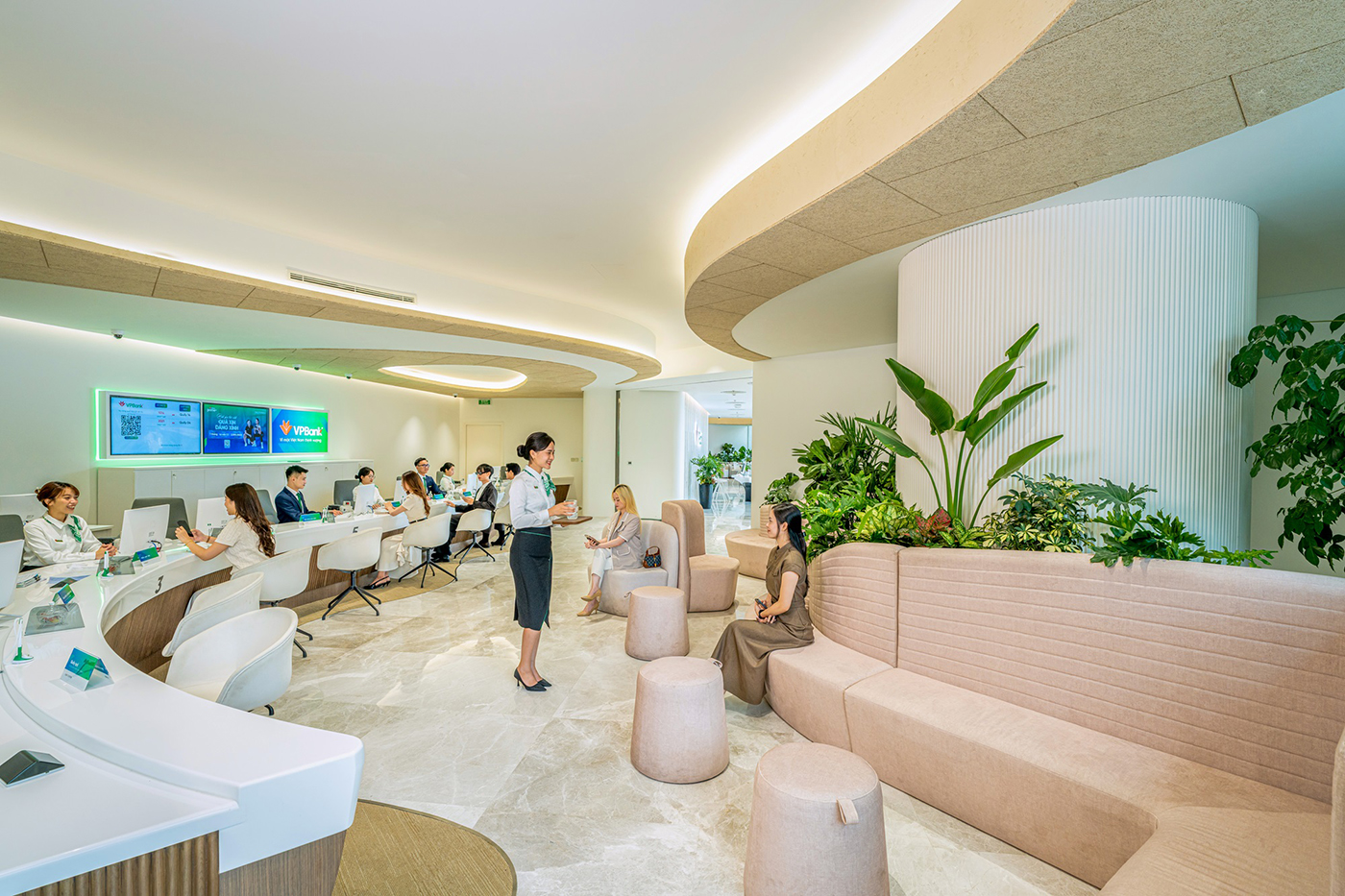 Khai trương VPBank Flagship Hà Nội: Điểm chạm tài chính hiện đại, nâng tầm trải nghiệm - Ảnh 2. Khai trương VPBank Flagship Hà Nội: Điểm chạm tài chính hiện đại, nâng tầm trải nghiệm - Ảnh 2.