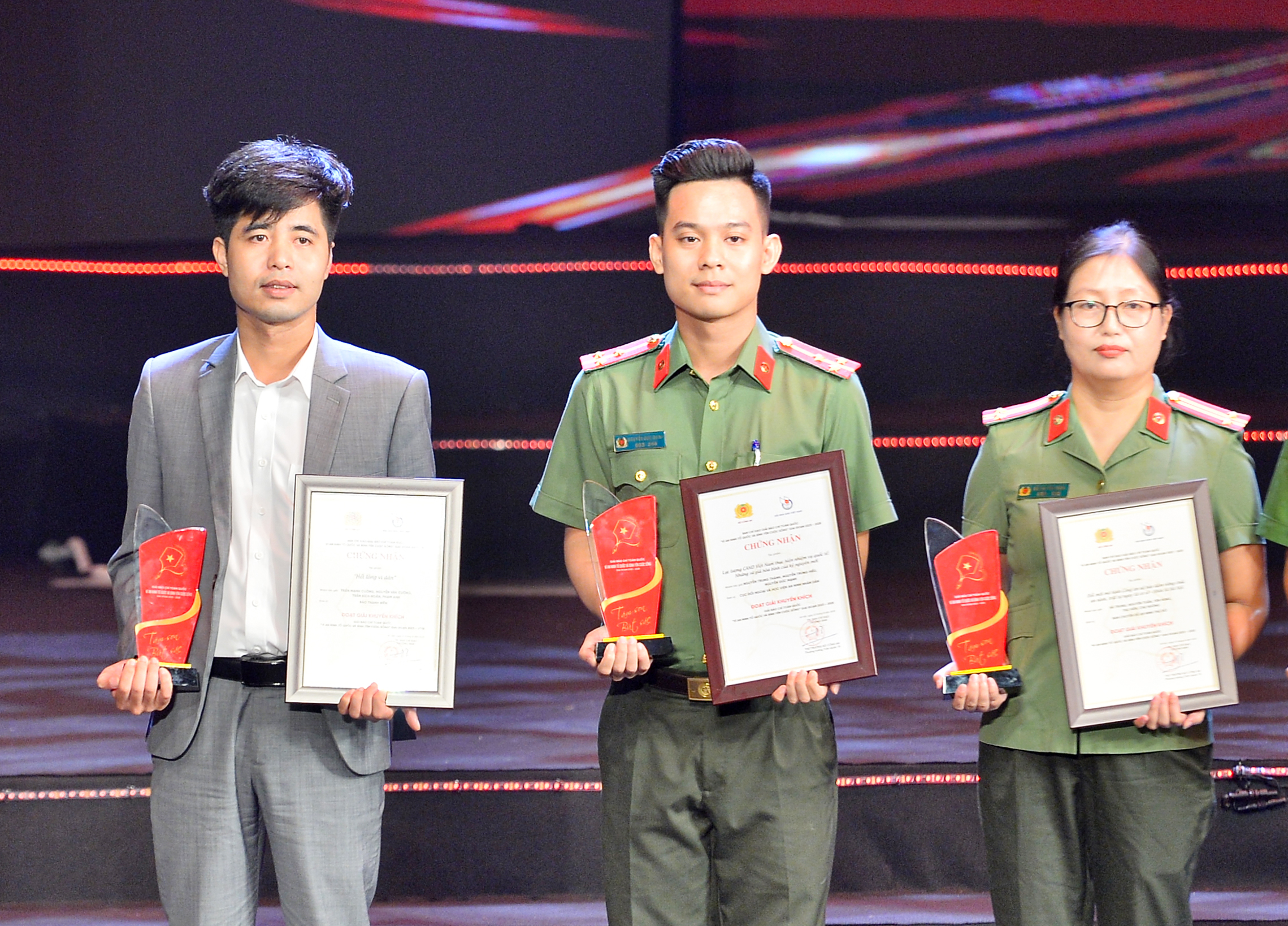 Báo Thanh Niên đoạt giải báo chí toàn quốc do Bộ Công an tổ chức- Ảnh 3.