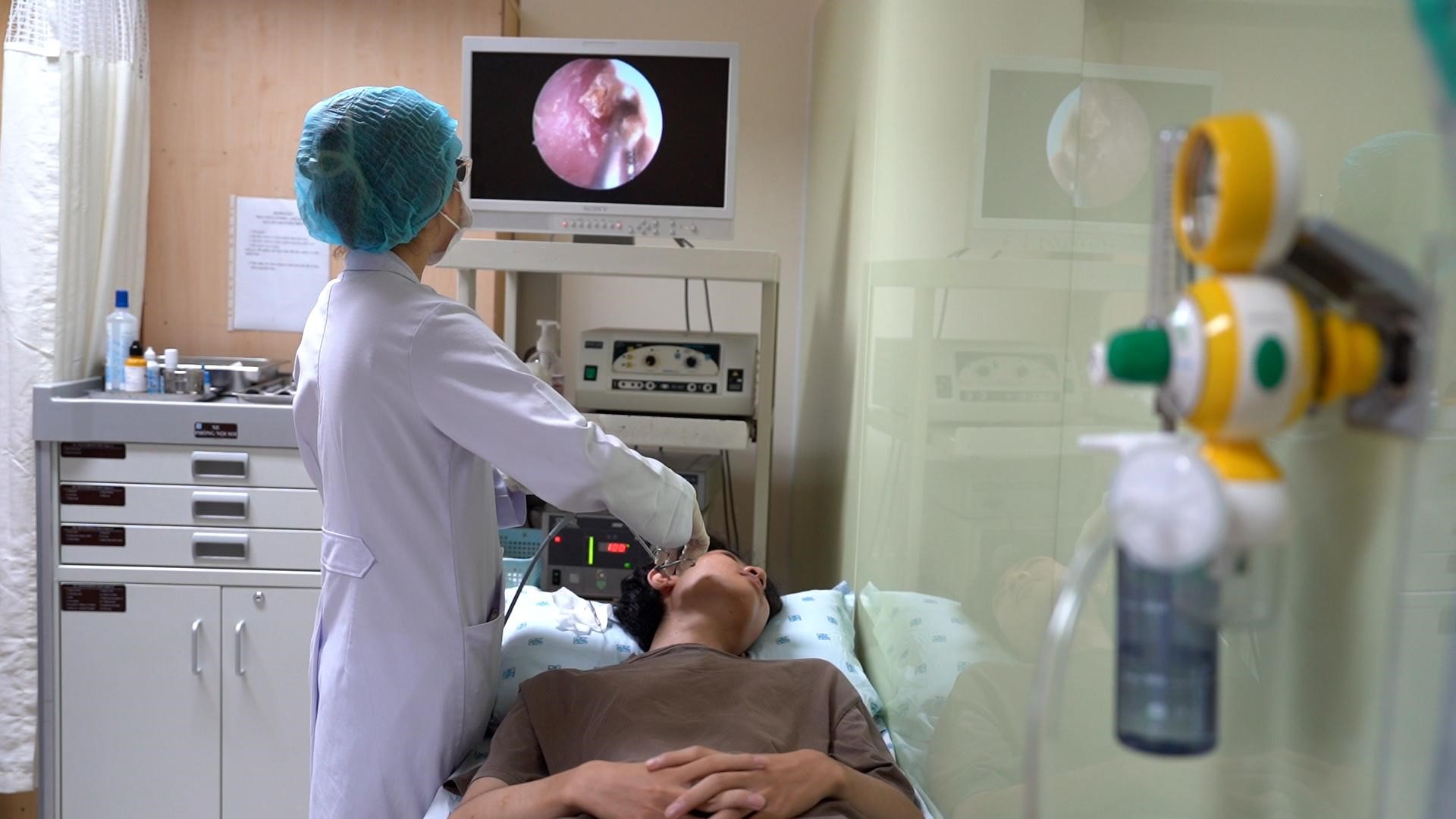 Chủ động chẩn đoán, điều trị chóng mặt ù tai từ gốc tại Bệnh viện Đại học Y Dược TP.HCM - Ảnh 1.