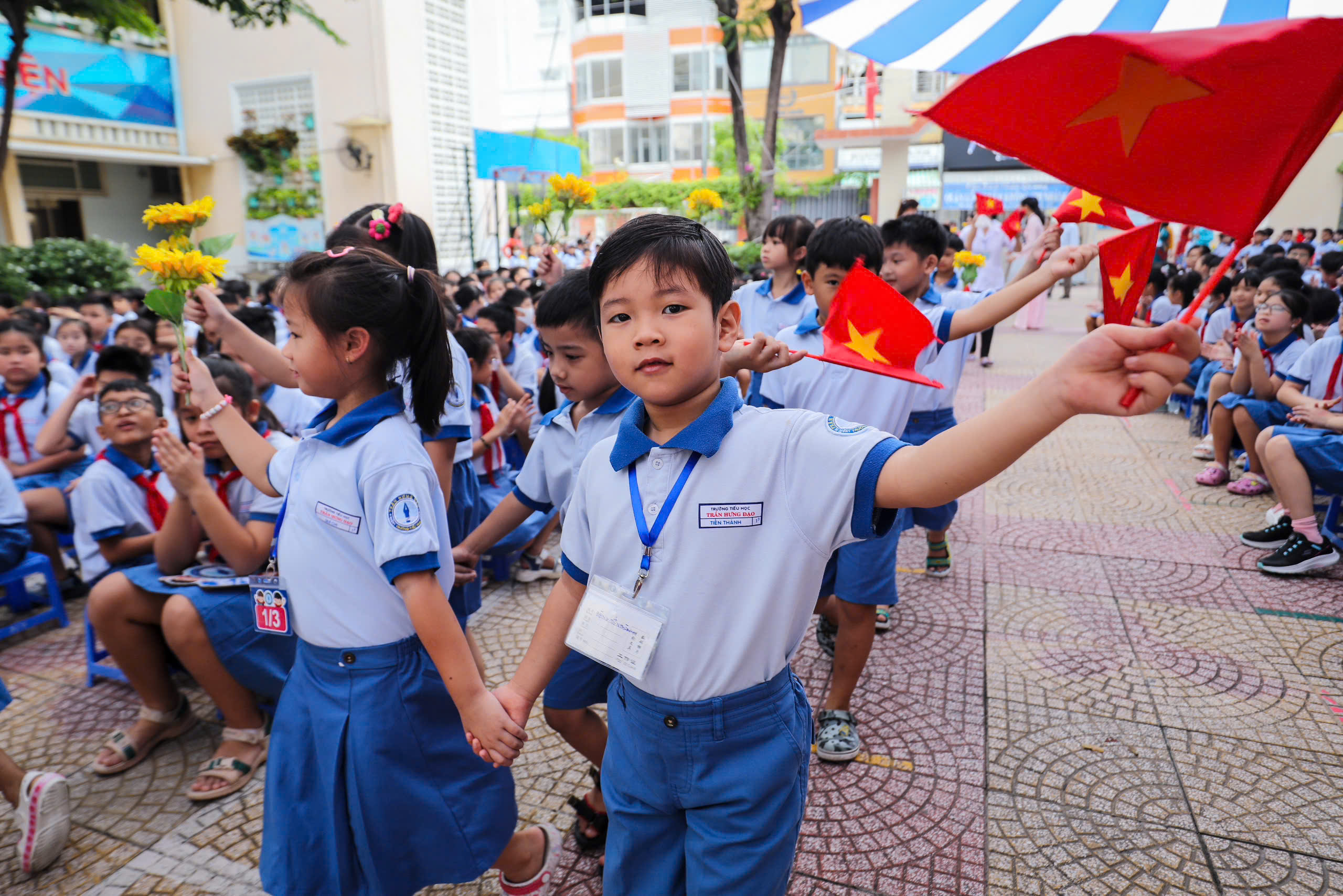 Học sinh lớp 1 TP.HCM tựu trường vào những ngày nào? - Ảnh 2.