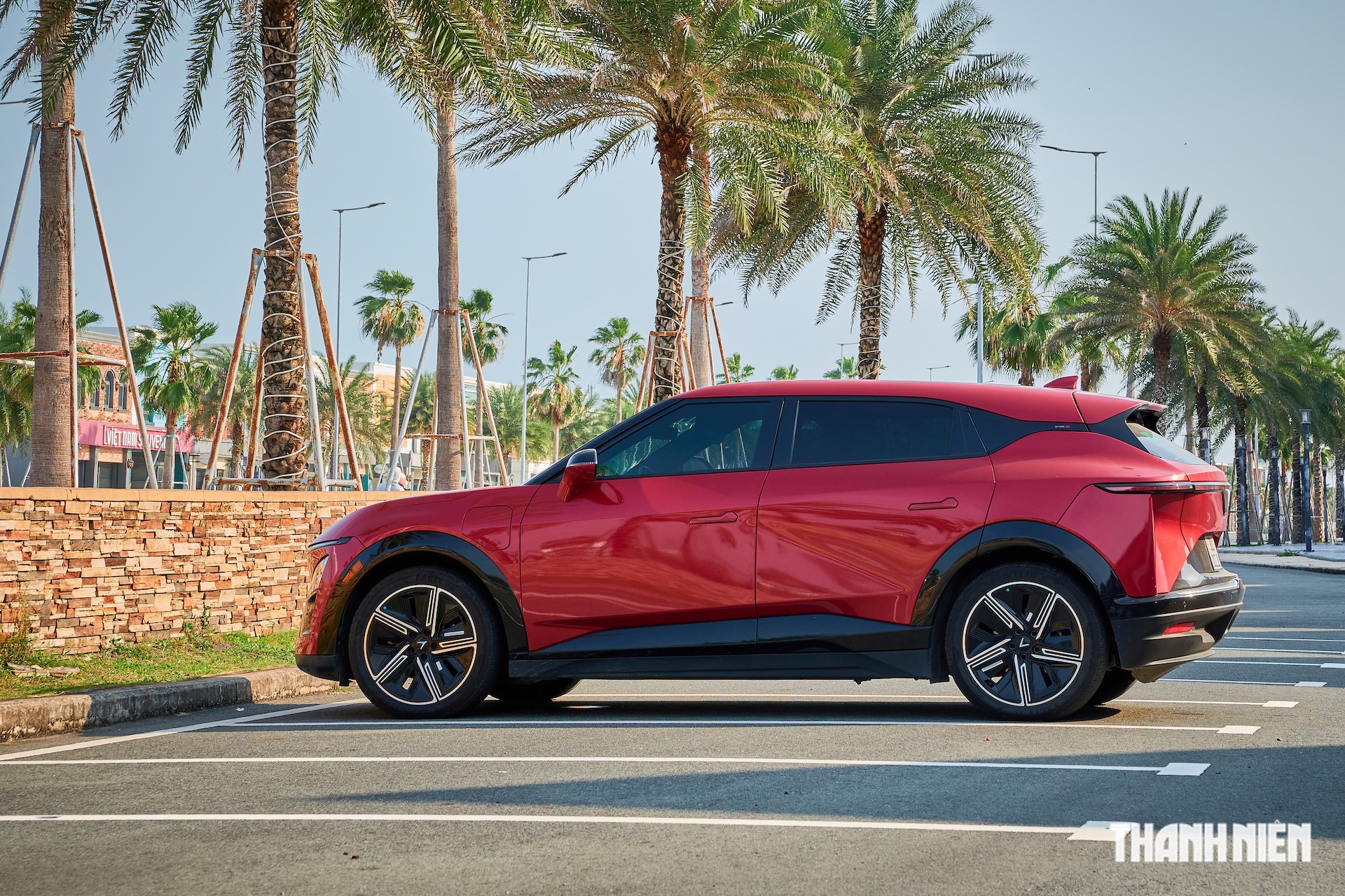 Người Việt mua xe crossover cỡ trung nào nhiều nhất đầu năm đến nay? - Ảnh 1.