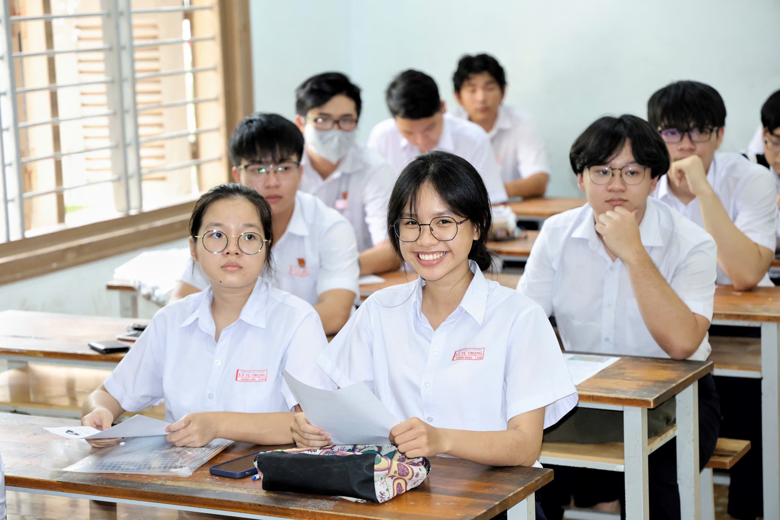 Khánh hòa điều chỉnh đồng phục học sinh cho năm học 2025 - 2026 - Ảnh 1. Khánh hòa điều chỉnh đồng phục học sinh cho năm học 2025 - 2026 - Ảnh 1.