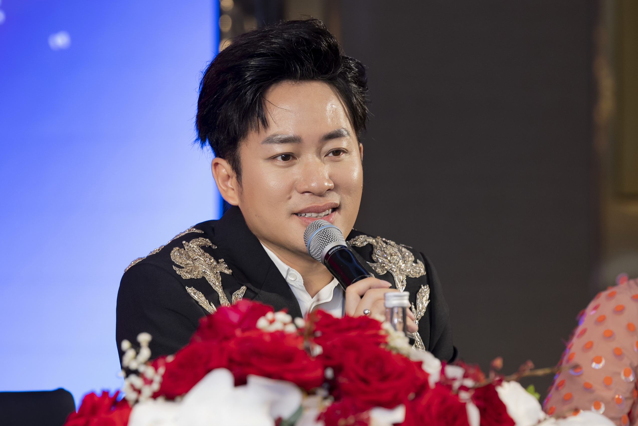Tùng Dương: Nguyễn Văn Chung rất hiền, chiều tôi hơn chiều người yêu- Ảnh 2.