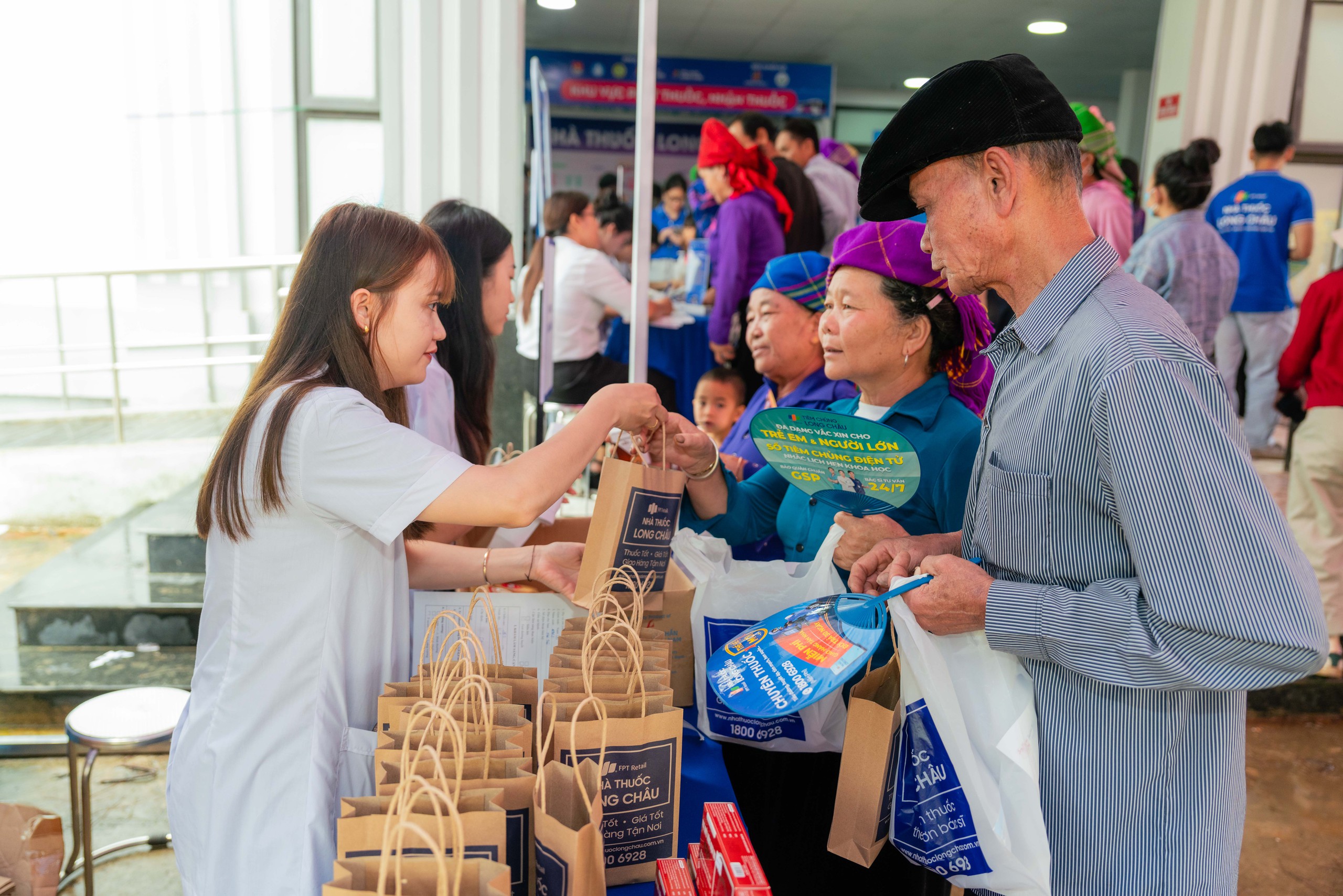 Long Châu và Foripharm hợp tác đưa sản phẩm chính hãng đến tay người tiêu dùng - Ảnh 1.