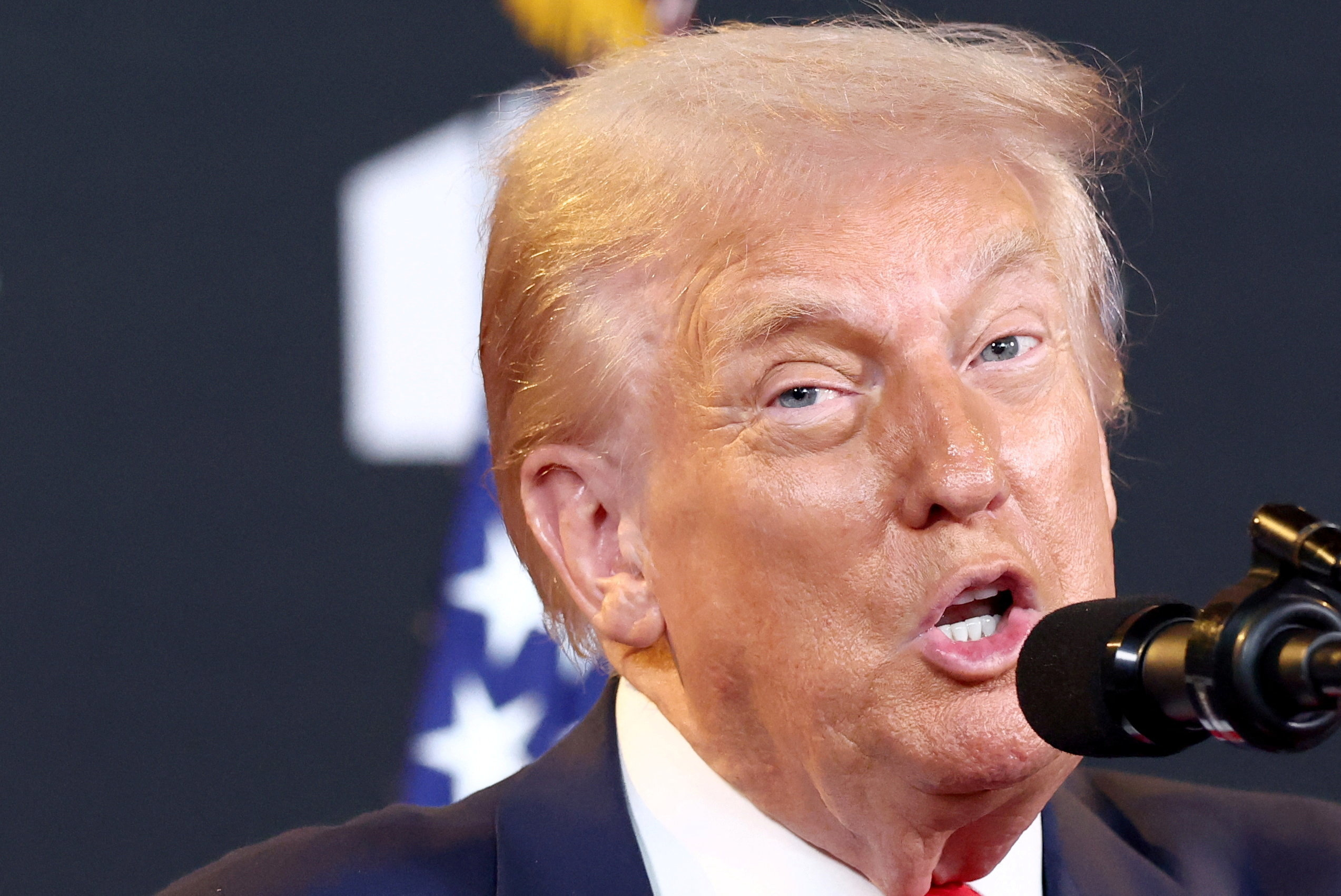 &Ocirc;ng Trump cảnh b&aacute;o "hậu quả nghi&ecirc;m trọng" nếu &ocirc;ng Putin ngăn cản h&ograve;a b&igrave;nh ở Ukraine - Ảnh 1.