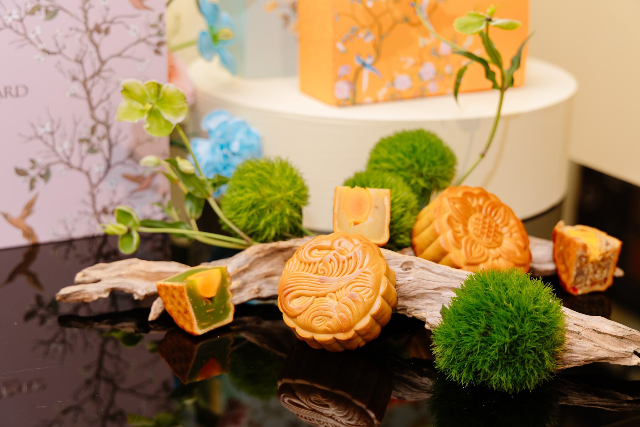 Brodard secara resmi membuka musim Kue Bulan 2025 - Foto 4. Brodard chính thức khai trương mùa bánh Trung thu 2025- Ảnh 4.