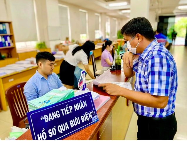 Ai tham gia bảo hiểm xã hội bắt buộc và tự nguyện theo luật mới? - Ảnh 1.