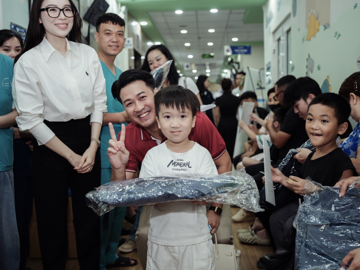 Gia đình ông Johnathan Hạnh Nguyễn tặng 1,52 tỉ đồng cho tổ chức Smile Train   - Ảnh 2.