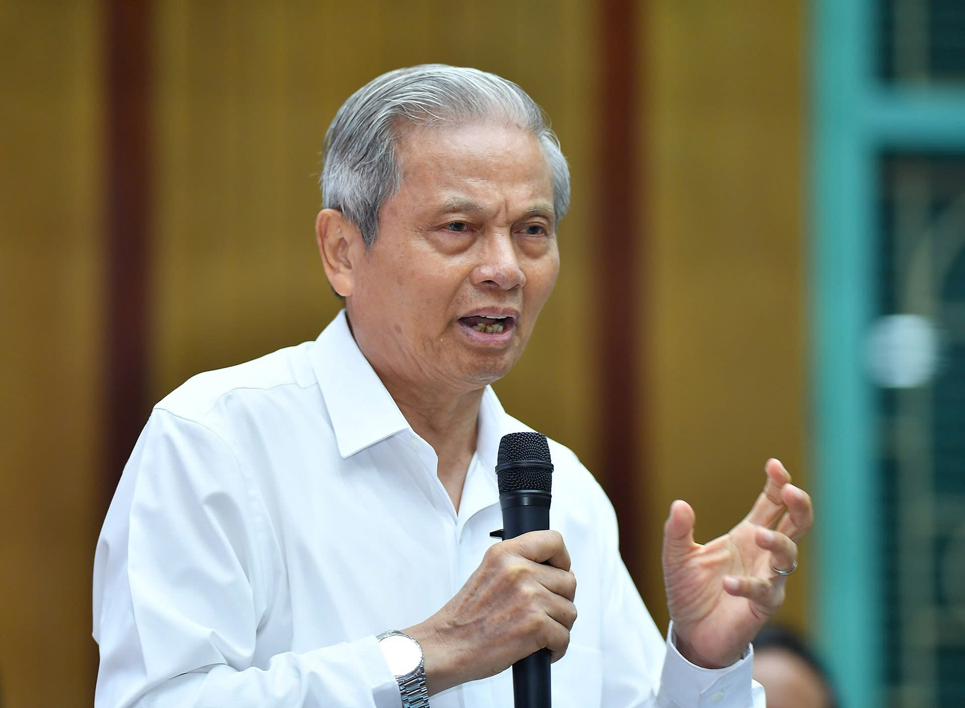 TS Nguyễn Sĩ Dũng: 'Đất nước sẽ hóa rồng nếu gỡ được vấn đề thể chế' - Ảnh 2.