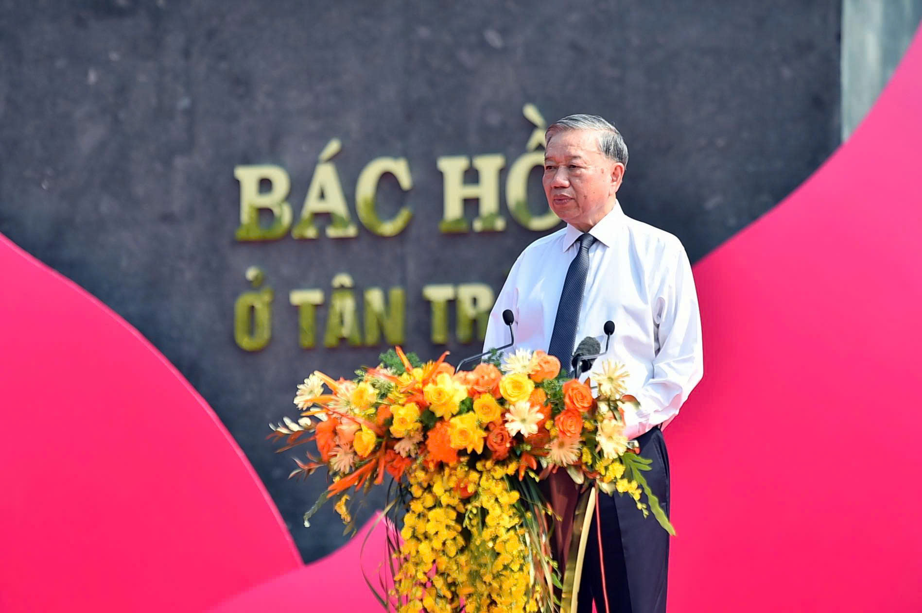 Tổng Bí thư dự lễ khánh thành tượng đài 'Bác Hồ ở Tân Trào' - Ảnh 4.