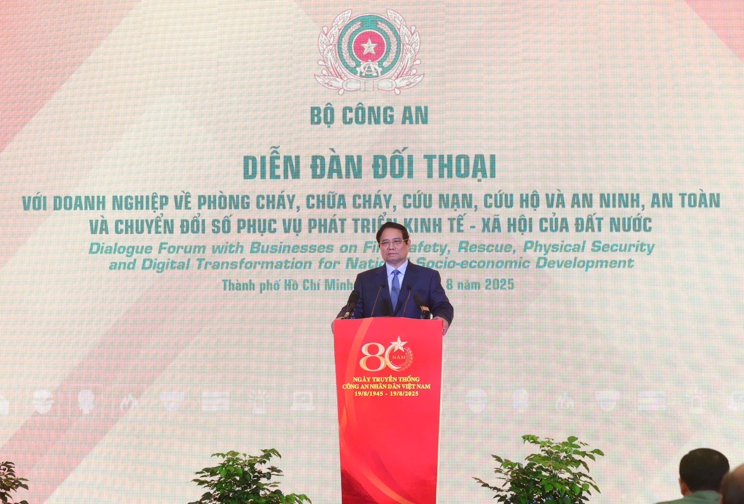 Thủ tướng Phạm Minh Chính tham dự triển lãm PCCC và CNCH tại TP . HCM - Ảnh 2.