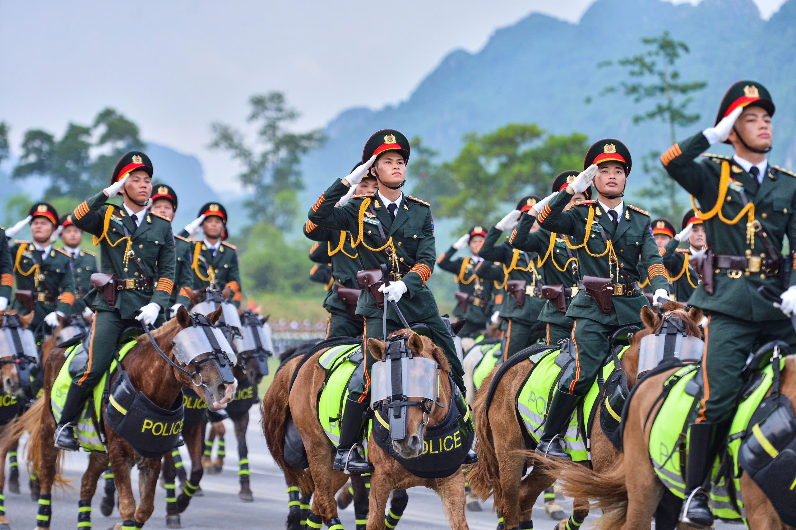 - Фото 6. - Ảnh 6.