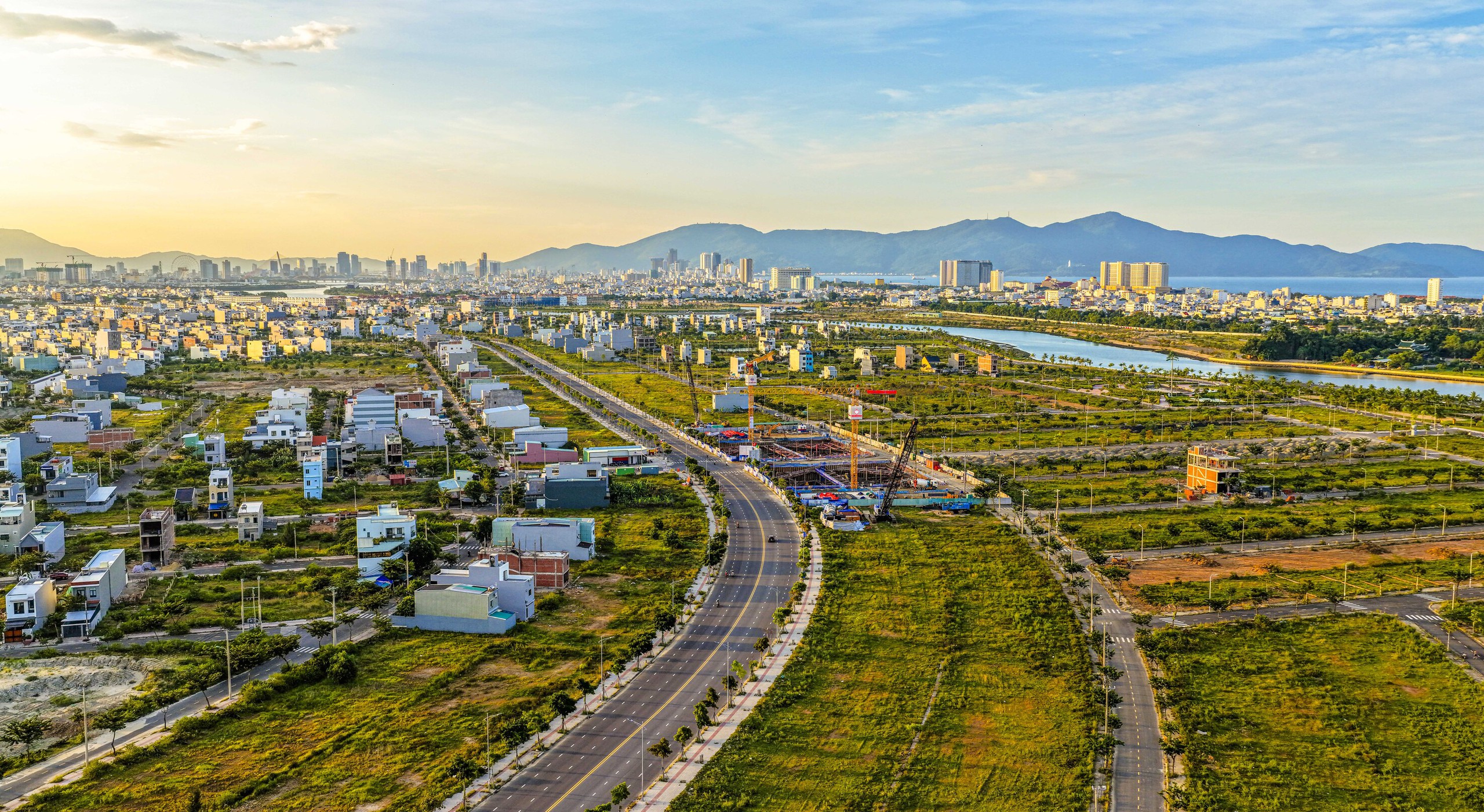 Đại công viên ven sông và loạt tiện ích đẩy giá đất nền Nam Hòa Xuân - Ảnh 6.