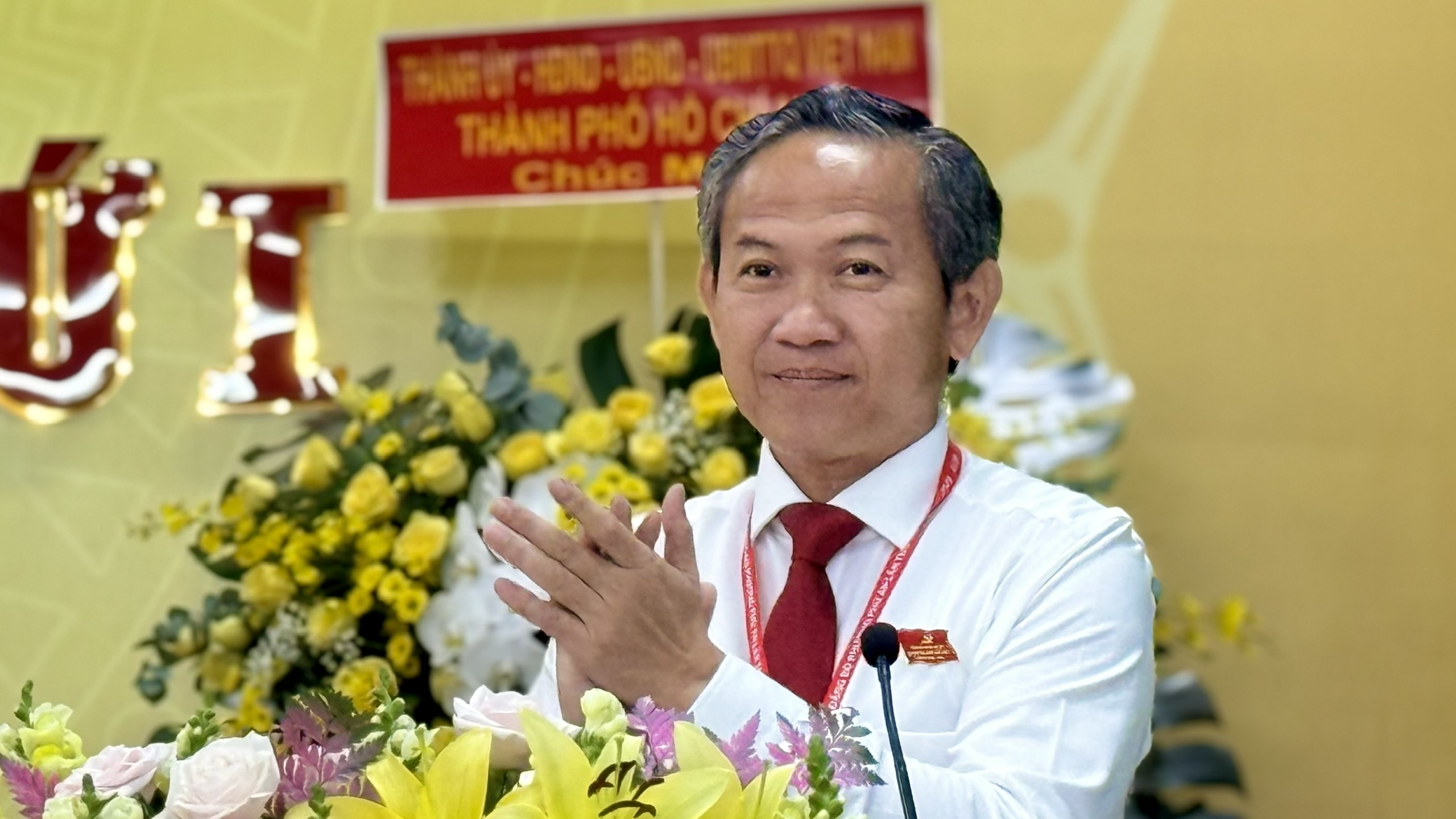 TP.HCM: Nguyên Chủ tịch nước Nguyễn Minh Triết dự đại hội Đảng bộ phường Phú An - Ảnh 2.
