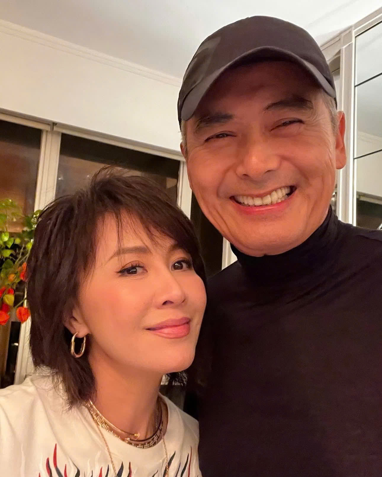 Lưu Gia Linh, Lương Triều Vỹ, Châu Nhuận Phát và dàn sao Hồng Kông hội ngộ- Ảnh 4.