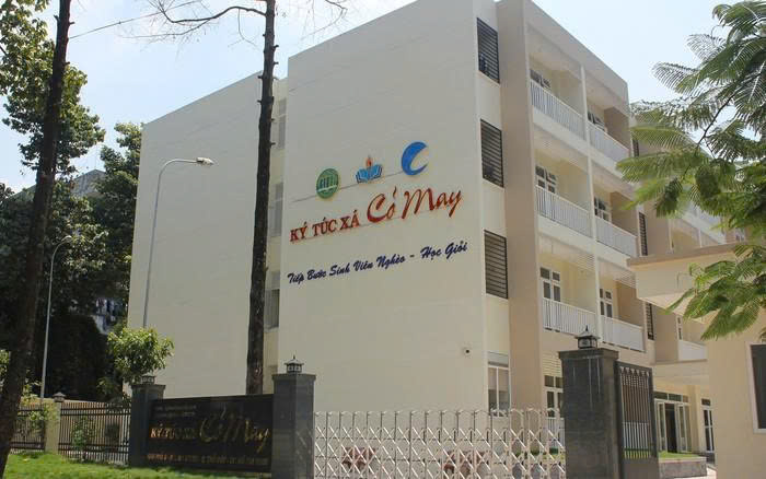 Ký túc xá Cỏ May chọn 100 tân sinh viên nuôi ăn học miễn phí - Ảnh 1.