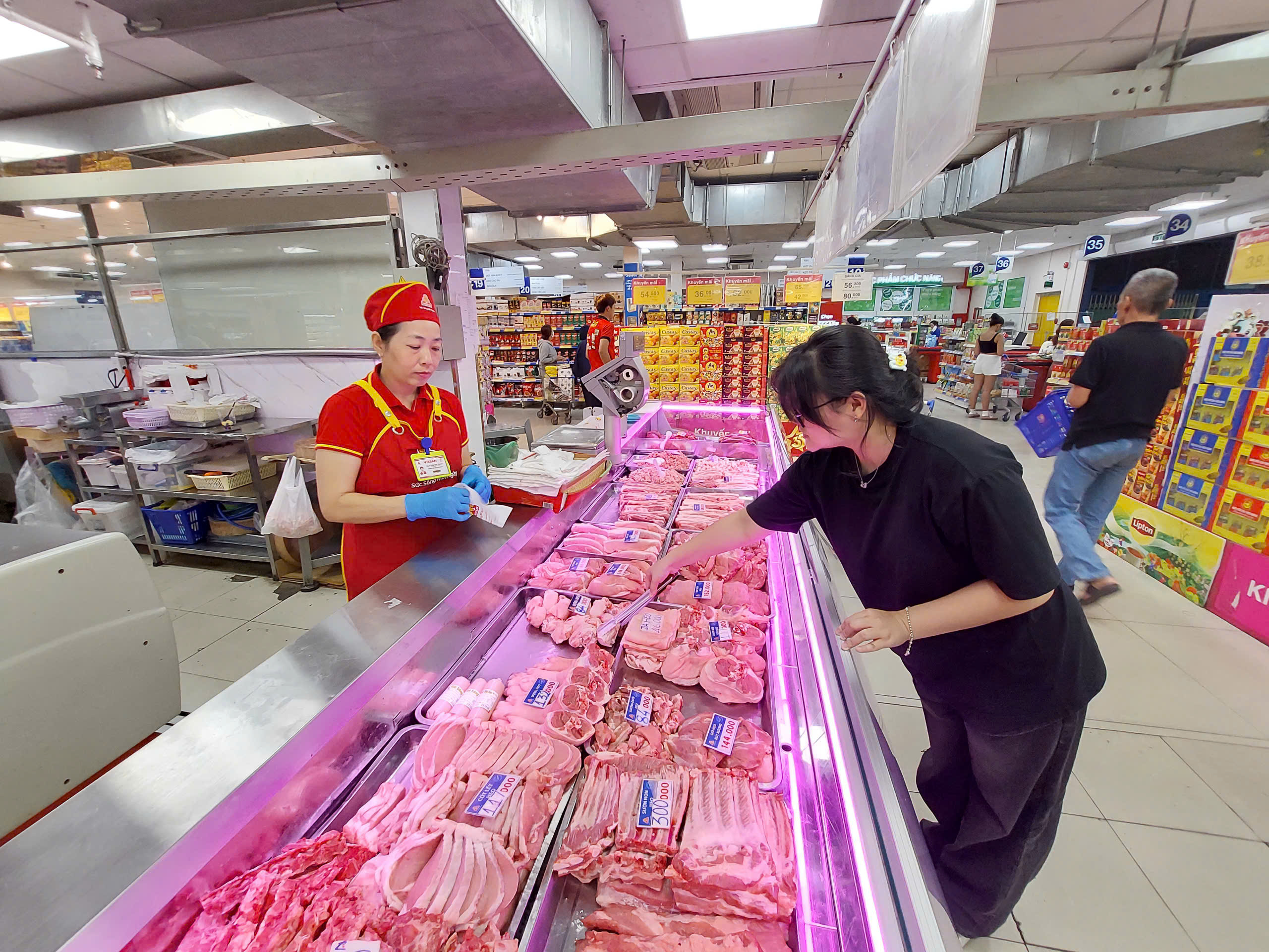 Phụ nữ hiện đại khéo chăm bữa cơm với Co.op Ready - Ảnh 2.