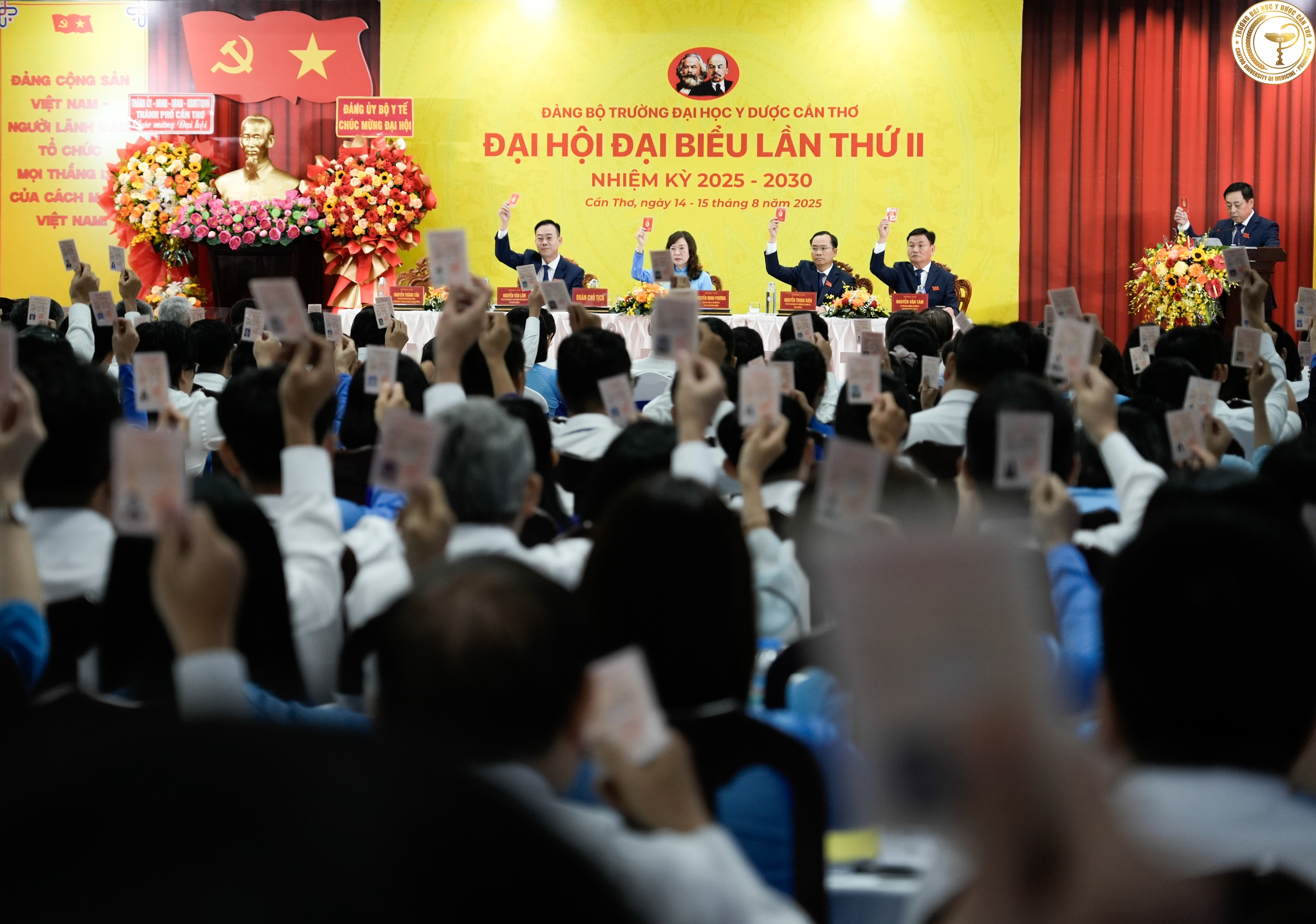 Can Tho Tıp ve Eczacılık Üniversitesi Asya'nın EN ÜSTÜNDE olmayı hedefliyor - Fotoğraf 2. Trường Đại học Y Dược Cần Thơ đặt mục tiêu vào TOP đầu châu Á- Ảnh 2.