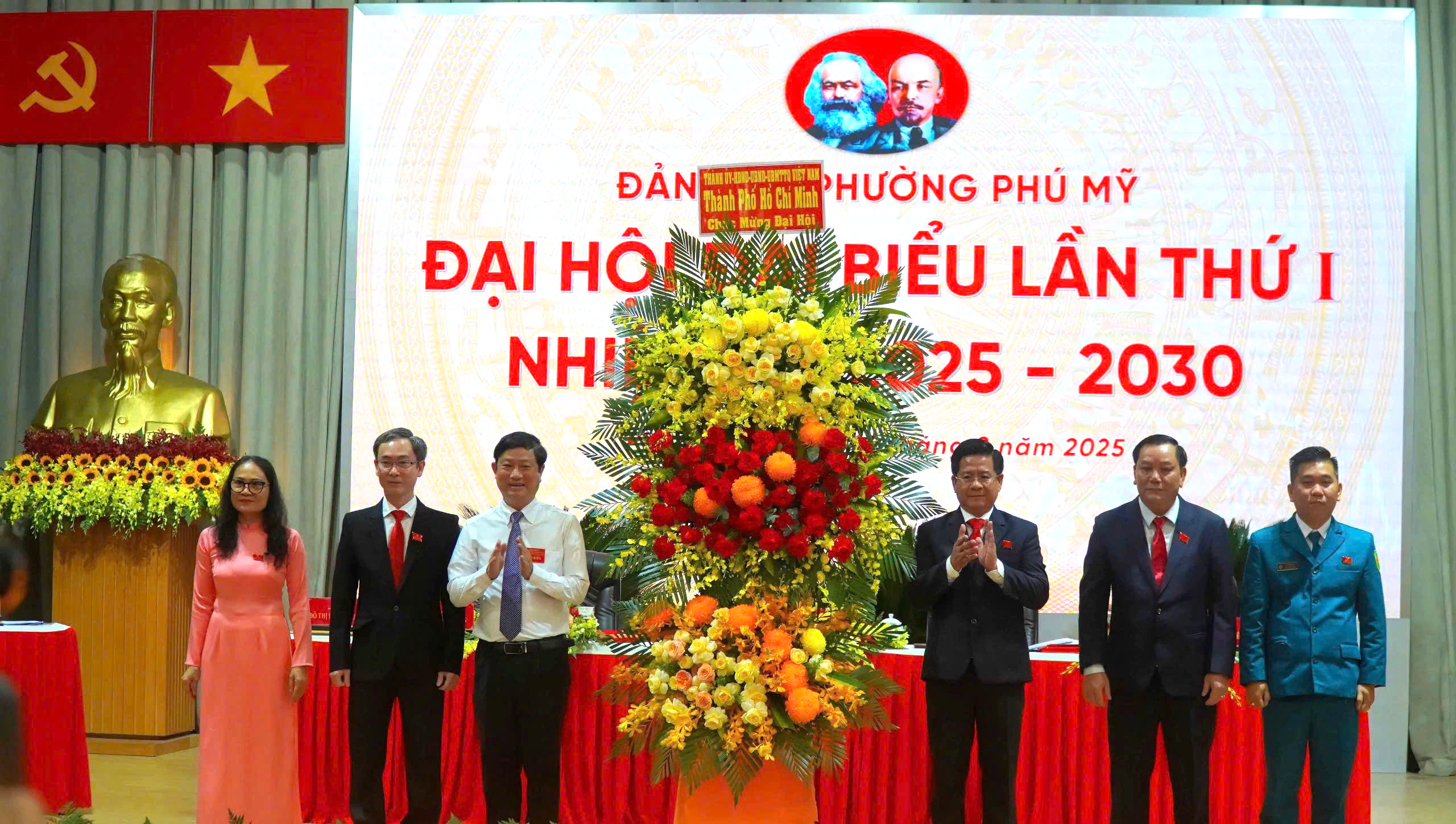 Trưởng ban Tuyên giáo và Dân vận cũ làm Bí thư Đảng ủy phường Phú Mỹ- Ảnh 1.